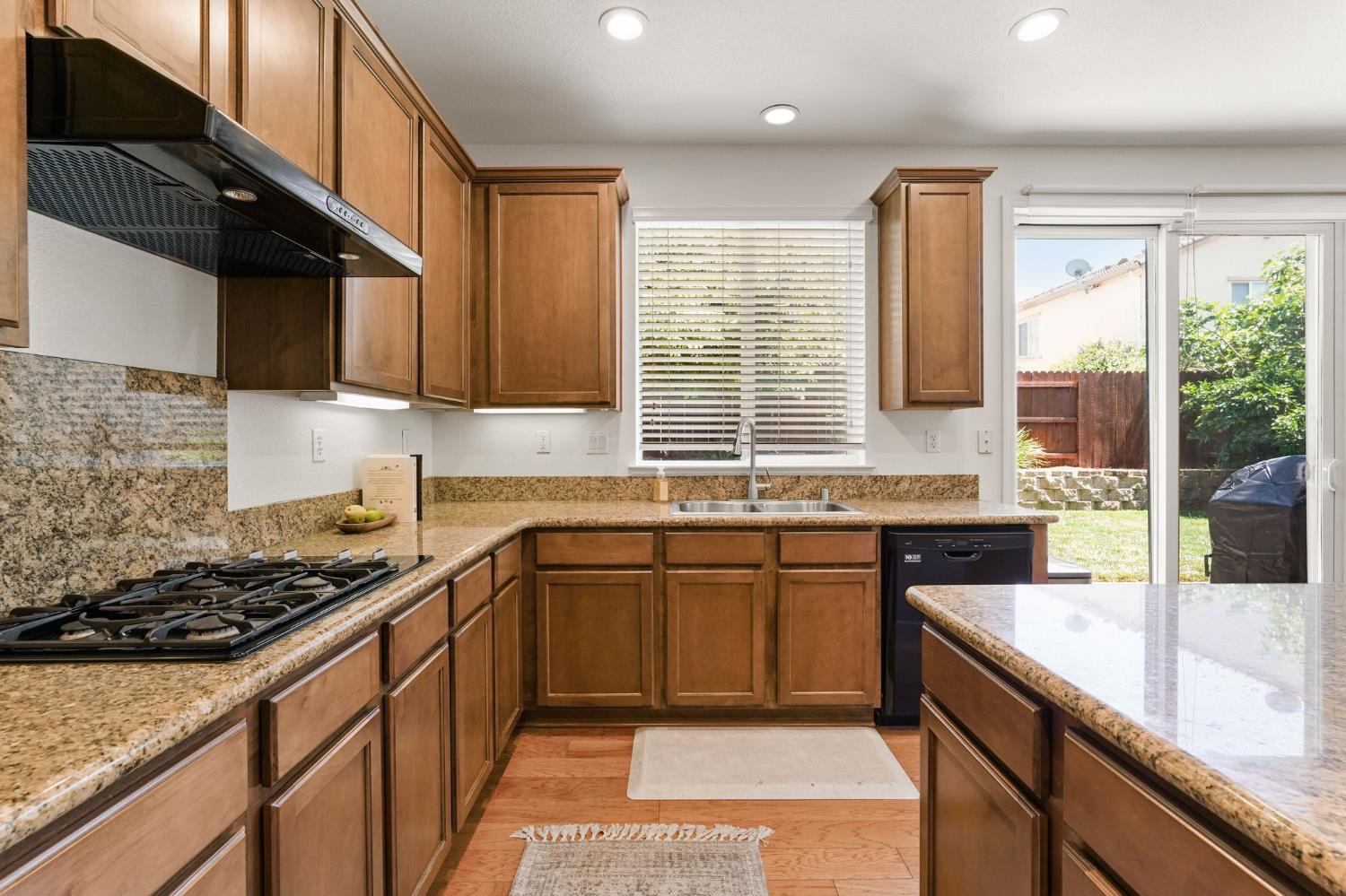 Detail Gallery Image 22 of 48 For 1177 Waverton Ln, Lincoln,  CA 95648 - 4 Beds | 2/1 Baths