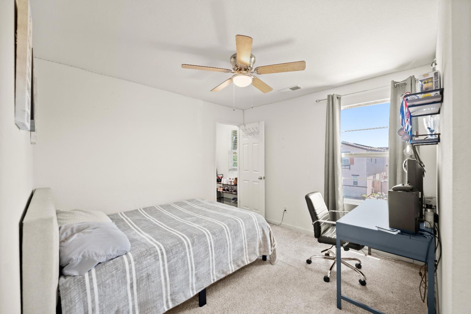 Detail Gallery Image 35 of 55 For 257 Bywell Bridge Cir, Sacramento,  CA 95823 - 3 Beds | 2/1 Baths