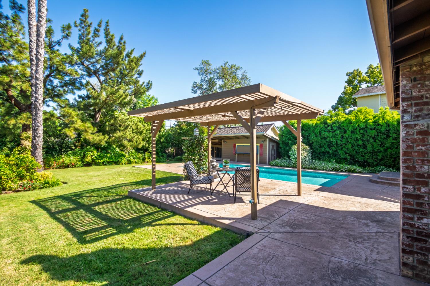 Detail Gallery Image 33 of 36 For 1229 Fitch Way, Sacramento,  CA 95864 - 3 Beds | 2 Baths