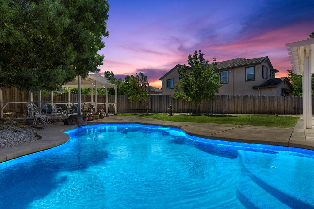 Detail Gallery Image 68 of 71 For 10317 Moura Ct, Elk Grove,  CA 95757 - 4 Beds | 2/1 Baths