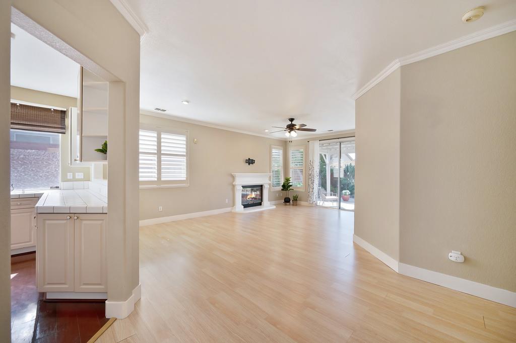 Detail Gallery Image 13 of 48 For 10134 Creek Trail Cir, Stockton,  CA 95209 - 3 Beds | 2 Baths