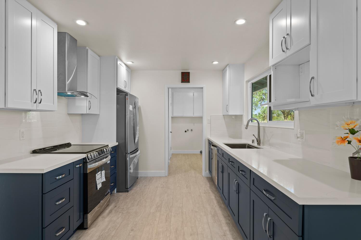 Detail Gallery Image 14 of 62 For 8651 Bader Rd, Elk Grove,  CA 95624 - 3 Beds | 2 Baths