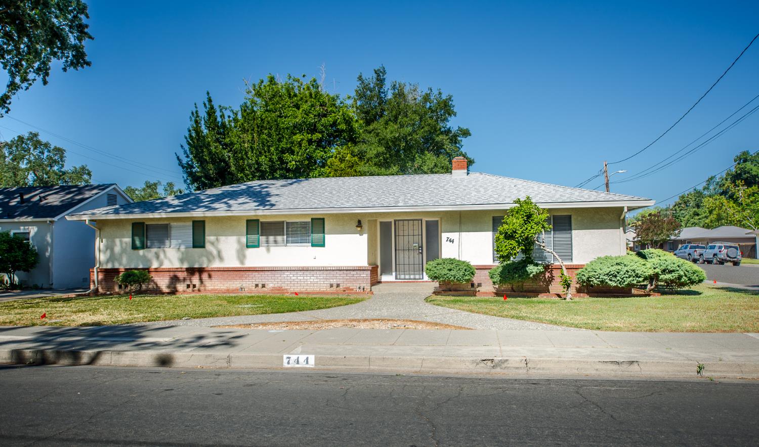 Detail Gallery Image 1 of 62 For 744 Cleveland, Woodland,  CA 95695 - 3 Beds | 2/1 Baths