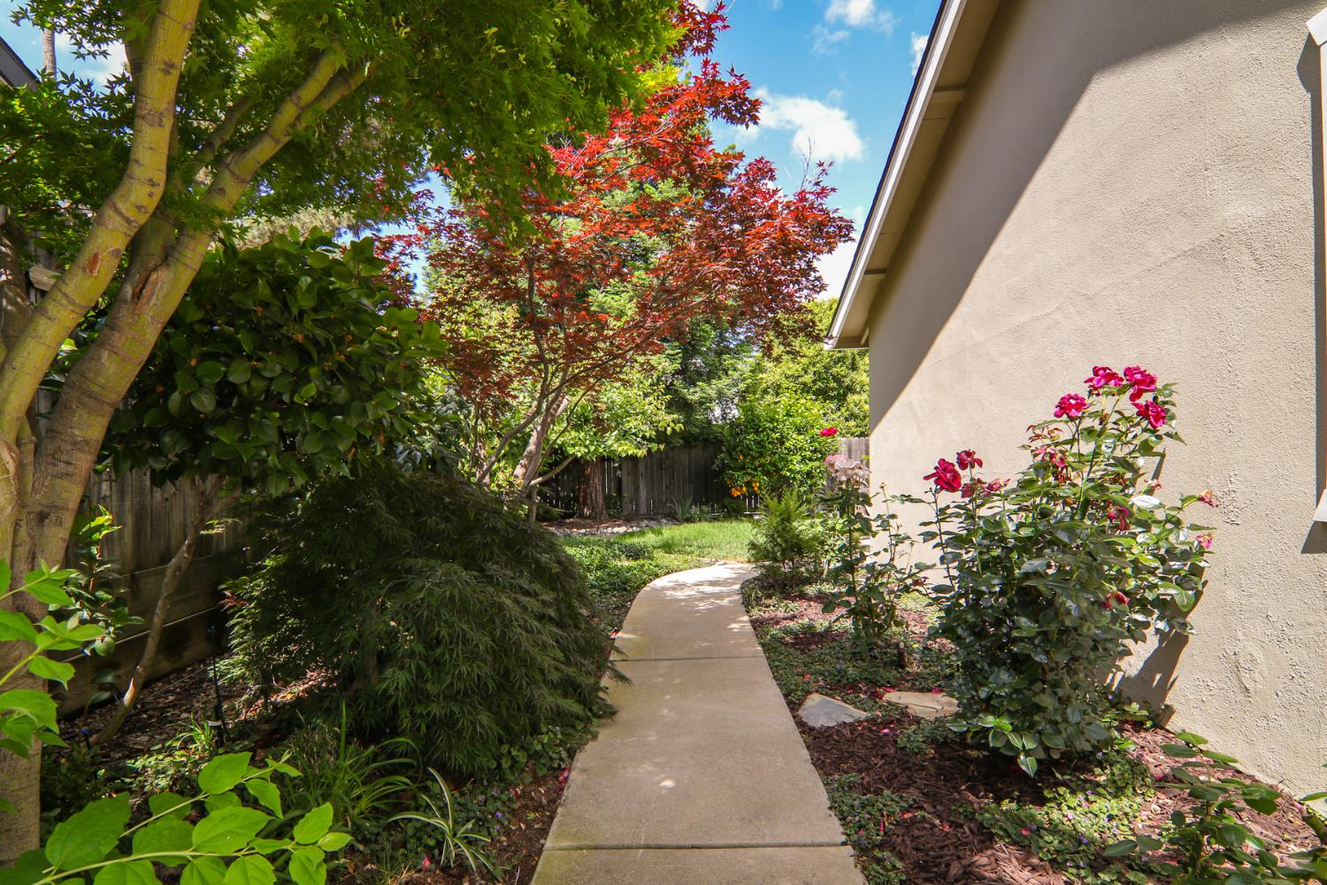 Detail Gallery Image 34 of 38 For 4949 Hillridge Way, Fair Oaks,  CA 95628 - 3 Beds | 2 Baths