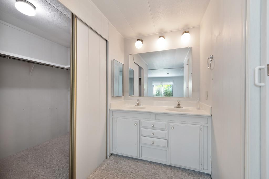 Detail Gallery Image 39 of 46 For 172 Rolling River Ln, Rancho Cordova,  CA 95670 - 2 Beds | 2 Baths