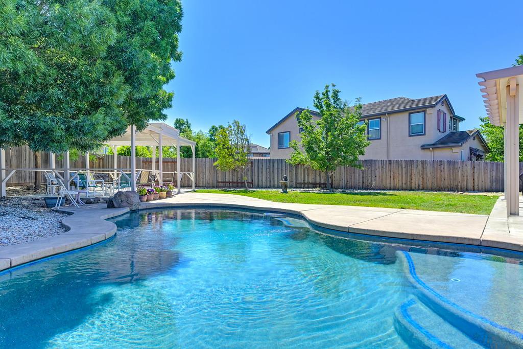 Detail Gallery Image 67 of 71 For 10317 Moura Ct, Elk Grove,  CA 95757 - 4 Beds | 2/1 Baths