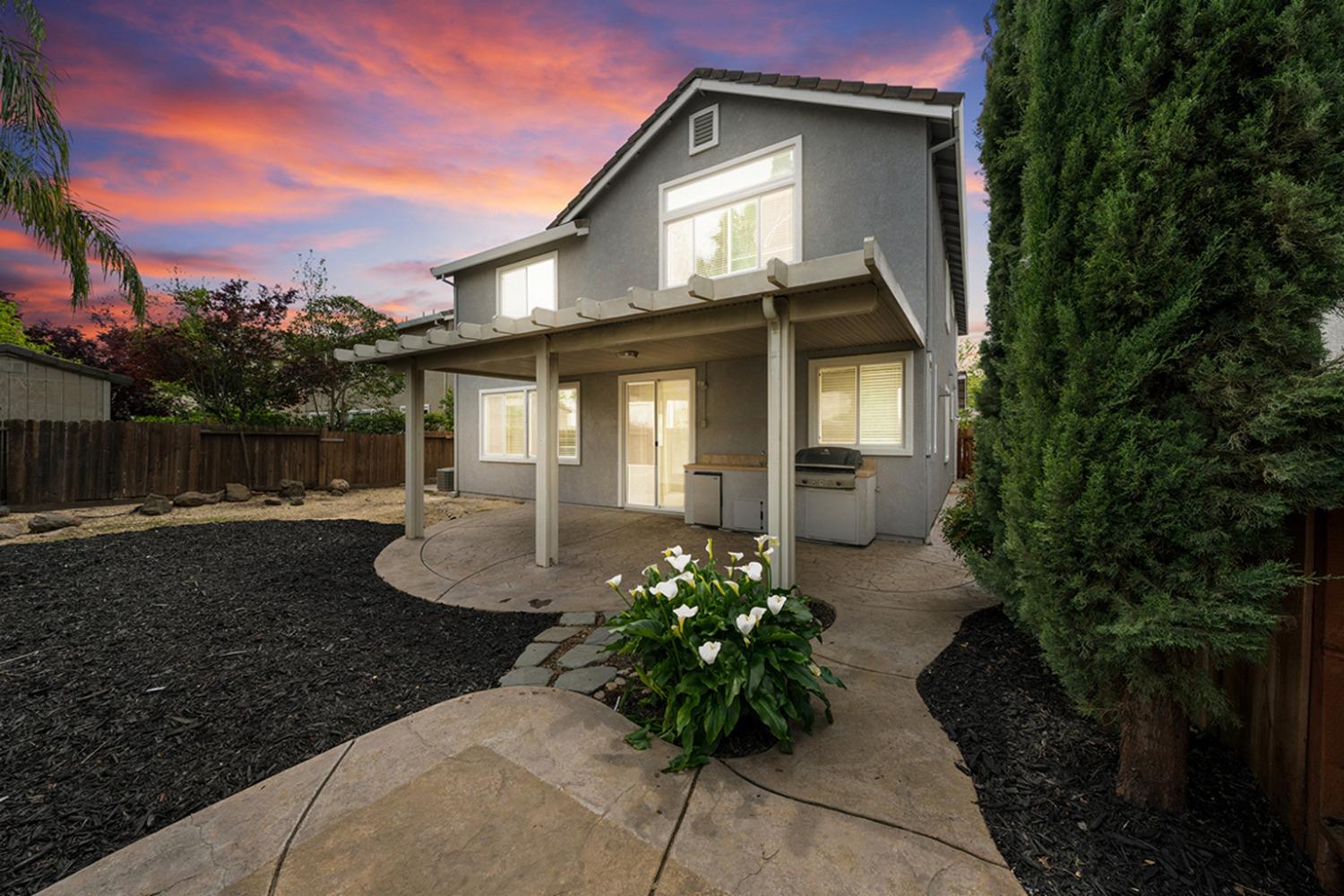 Detail Gallery Image 3 of 54 For 1510 Cedarbrook Rd, West Sacramento,  CA 95691 - 4 Beds | 3 Baths