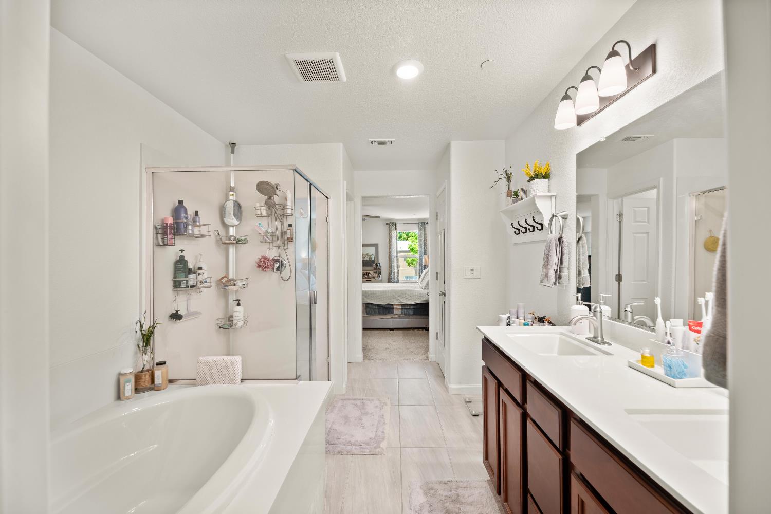 Detail Gallery Image 28 of 55 For 257 Bywell Bridge Cir, Sacramento,  CA 95823 - 3 Beds | 2/1 Baths