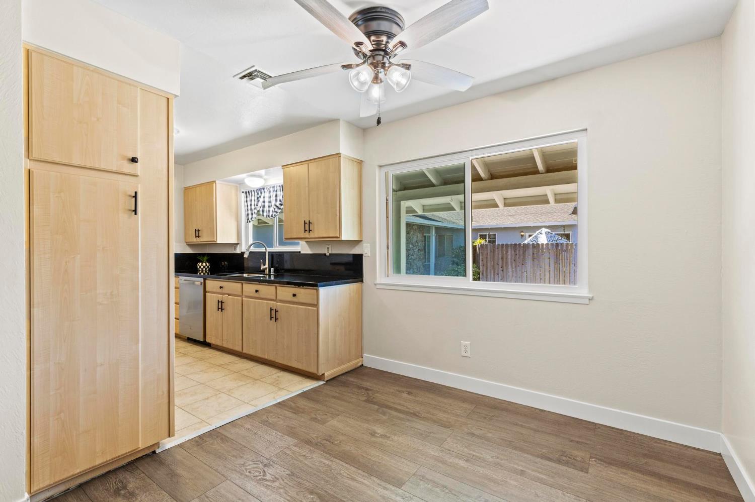 Detail Gallery Image 11 of 36 For 1713 Ramirez St #11,  Marysville,  CA 95901 - 3 Beds | 2 Baths