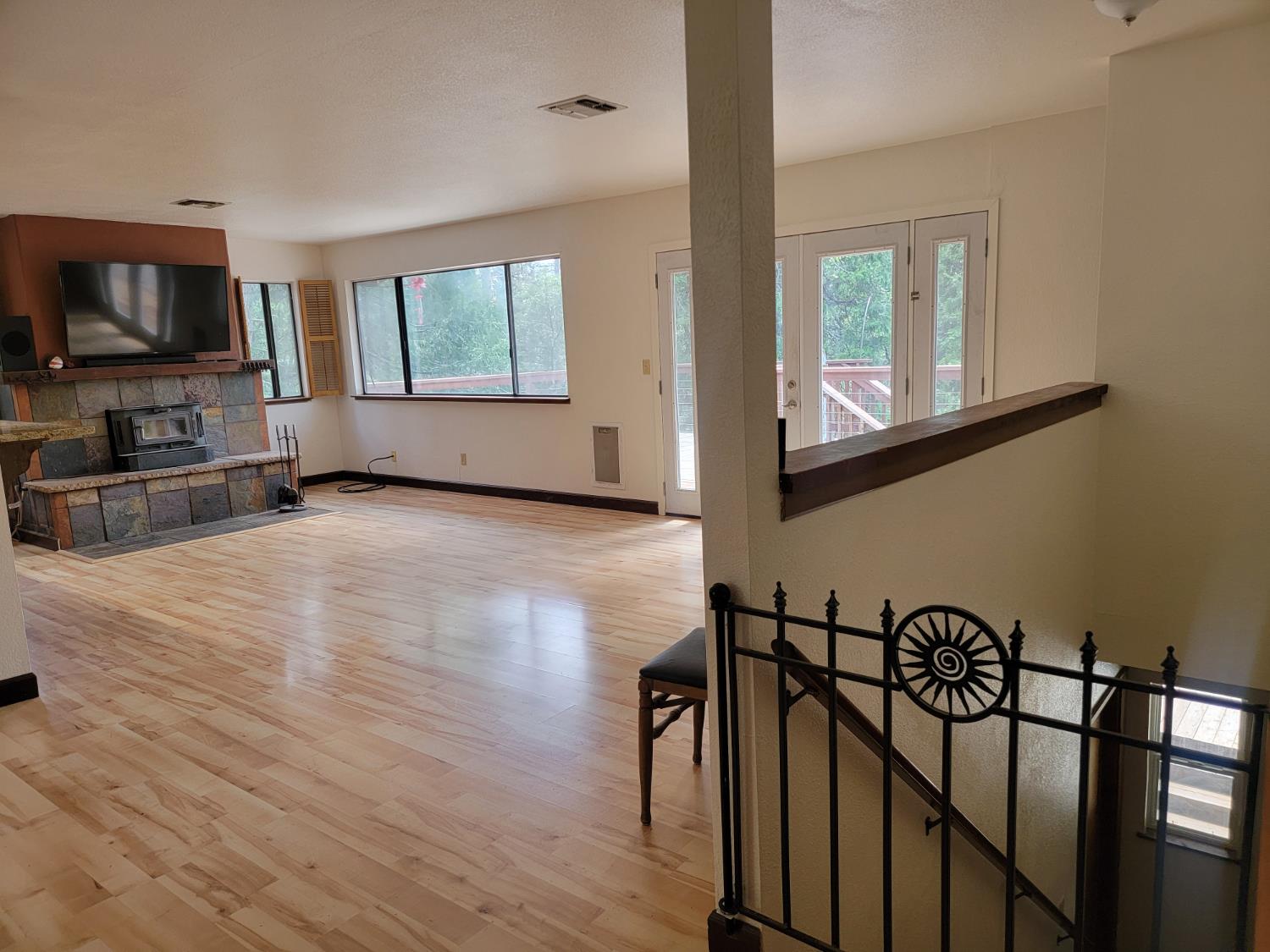 Detail Gallery Image 6 of 33 For 6160 Hills Ct, Georgetown,  CA 95634 - 3 Beds | 2 Baths