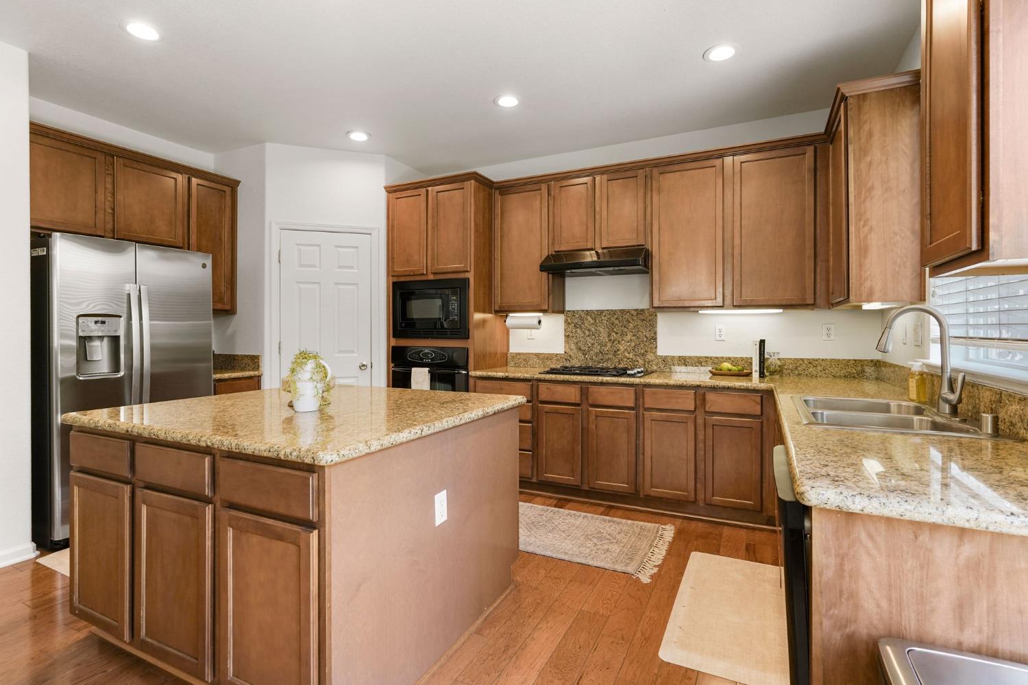 Detail Gallery Image 20 of 48 For 1177 Waverton Ln, Lincoln,  CA 95648 - 4 Beds | 2/1 Baths