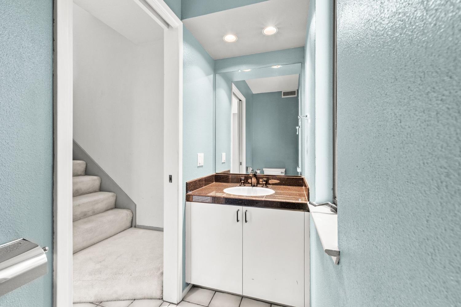 Detail Gallery Image 13 of 41 For 3124 Swallows Nest Dr, Sacramento,  CA 95833 - 2 Beds | 1/1 Baths