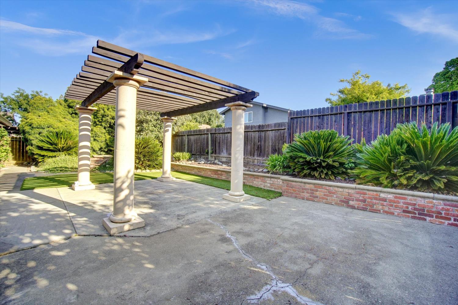 Detail Gallery Image 30 of 49 For 11161 Utopia River Ct, Rancho Cordova,  CA 95670 - 3 Beds | 2 Baths