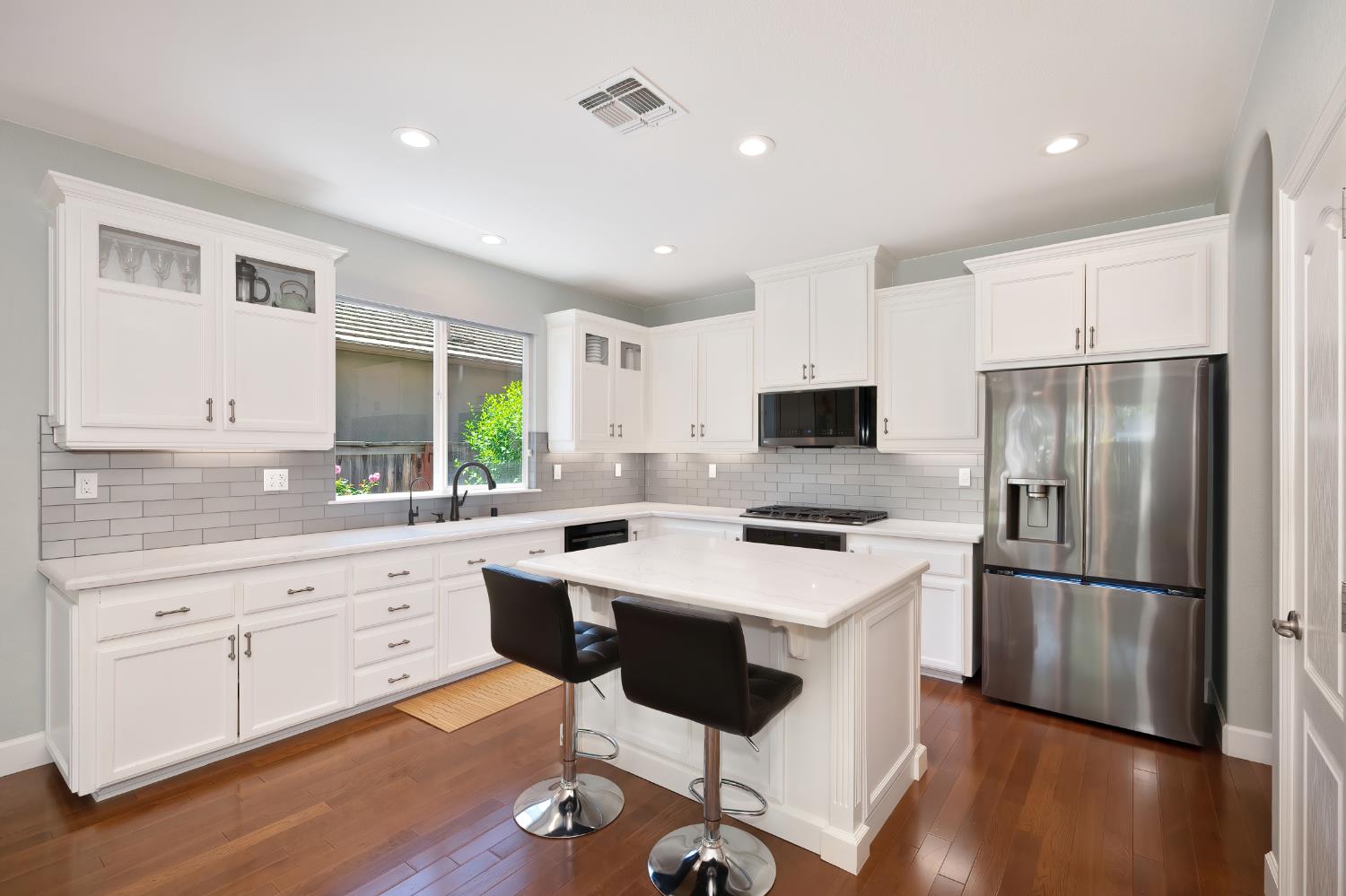Detail Gallery Image 10 of 46 For 1123 Meredith Way, Folsom,  CA 95630 - 4 Beds | 2 Baths