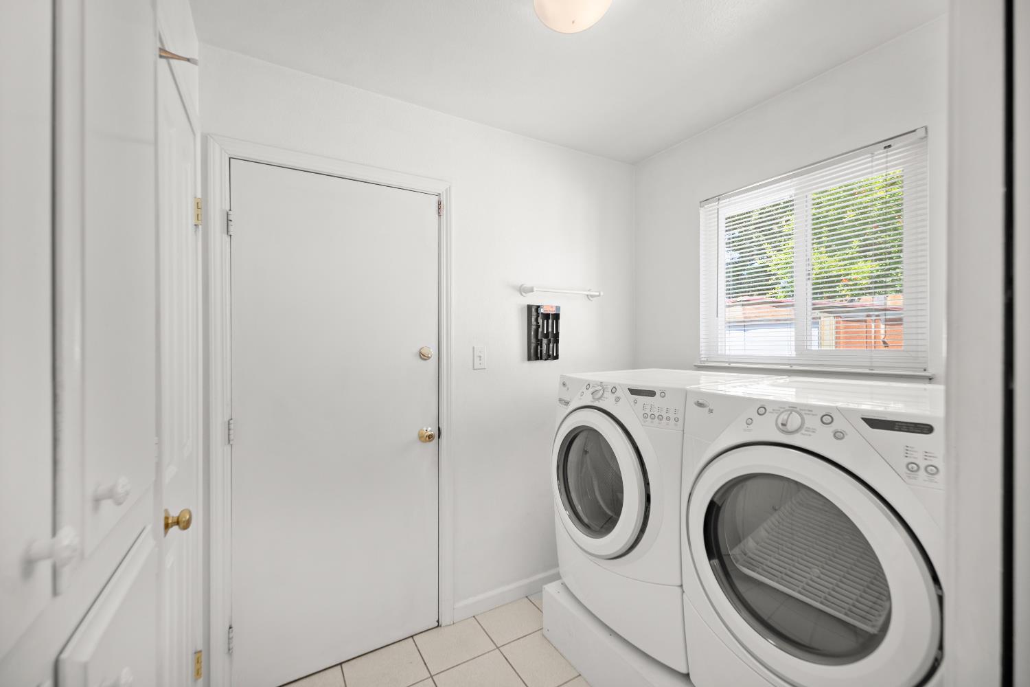 Detail Gallery Image 22 of 30 For 5030 Rimwood Dr, Fair Oaks,  CA 95628 - 3 Beds | 2 Baths