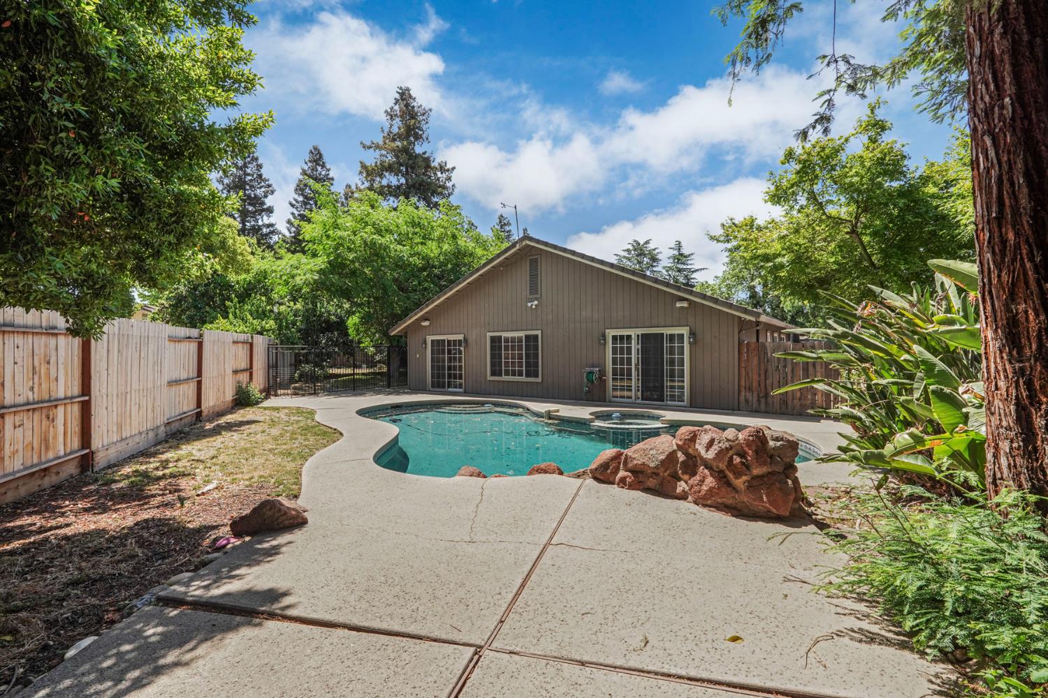 Detail Gallery Image 38 of 43 For 2903 Raintree Ct., Stockton,  CA 95219 - 3 Beds | 2 Baths