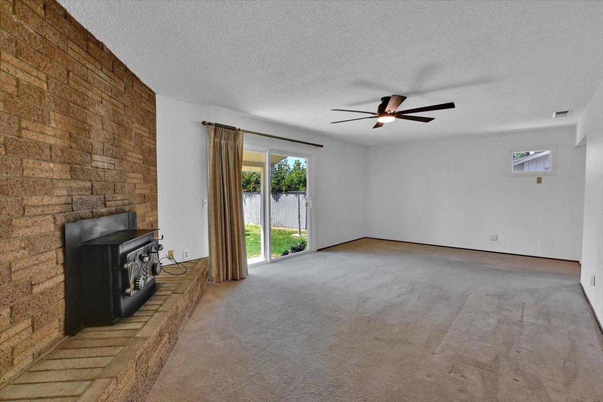 Detail Gallery Image 12 of 33 For 2410 N Township Rd, Yuba City,  CA 95993 - 3 Beds | 2 Baths