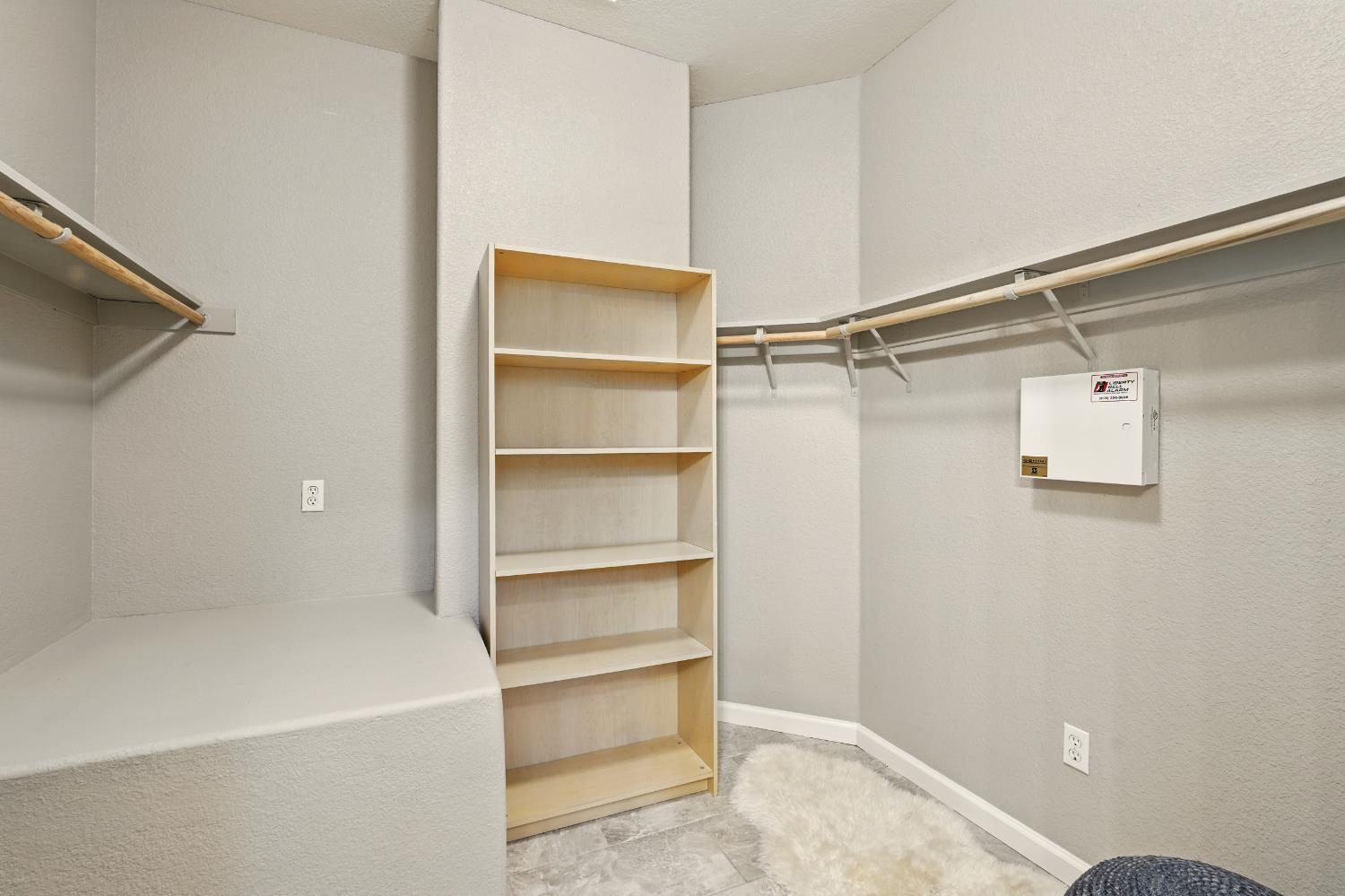 Detail Gallery Image 28 of 34 For 1600 Kentucky Way, Rocklin,  CA 95765 - 2 Beds | 2/1 Baths