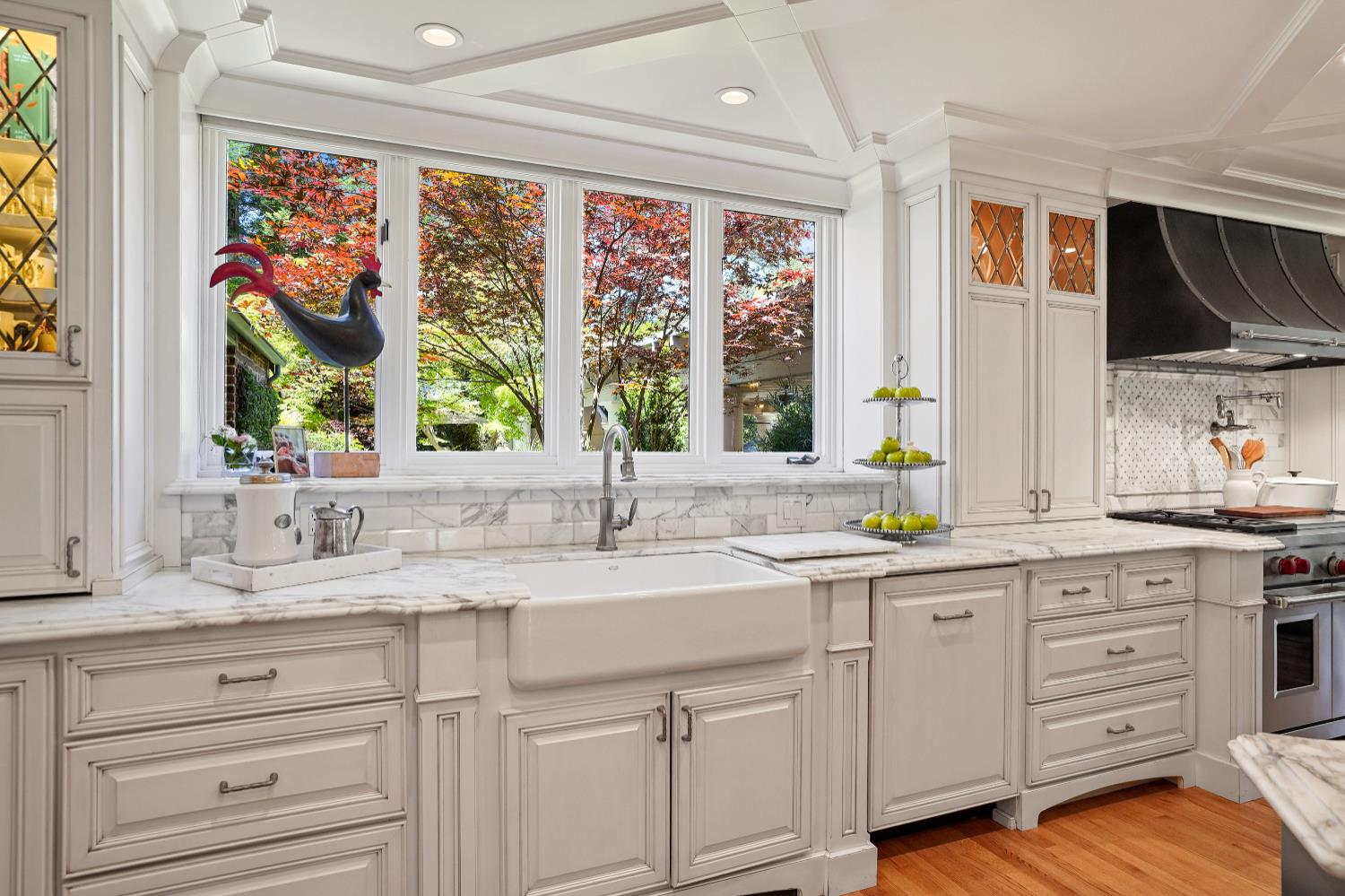 Detail Gallery Image 10 of 89 For 510 Knightsbridge Ln, Sacramento,  CA 95864 - 6 Beds | 4/1 Baths