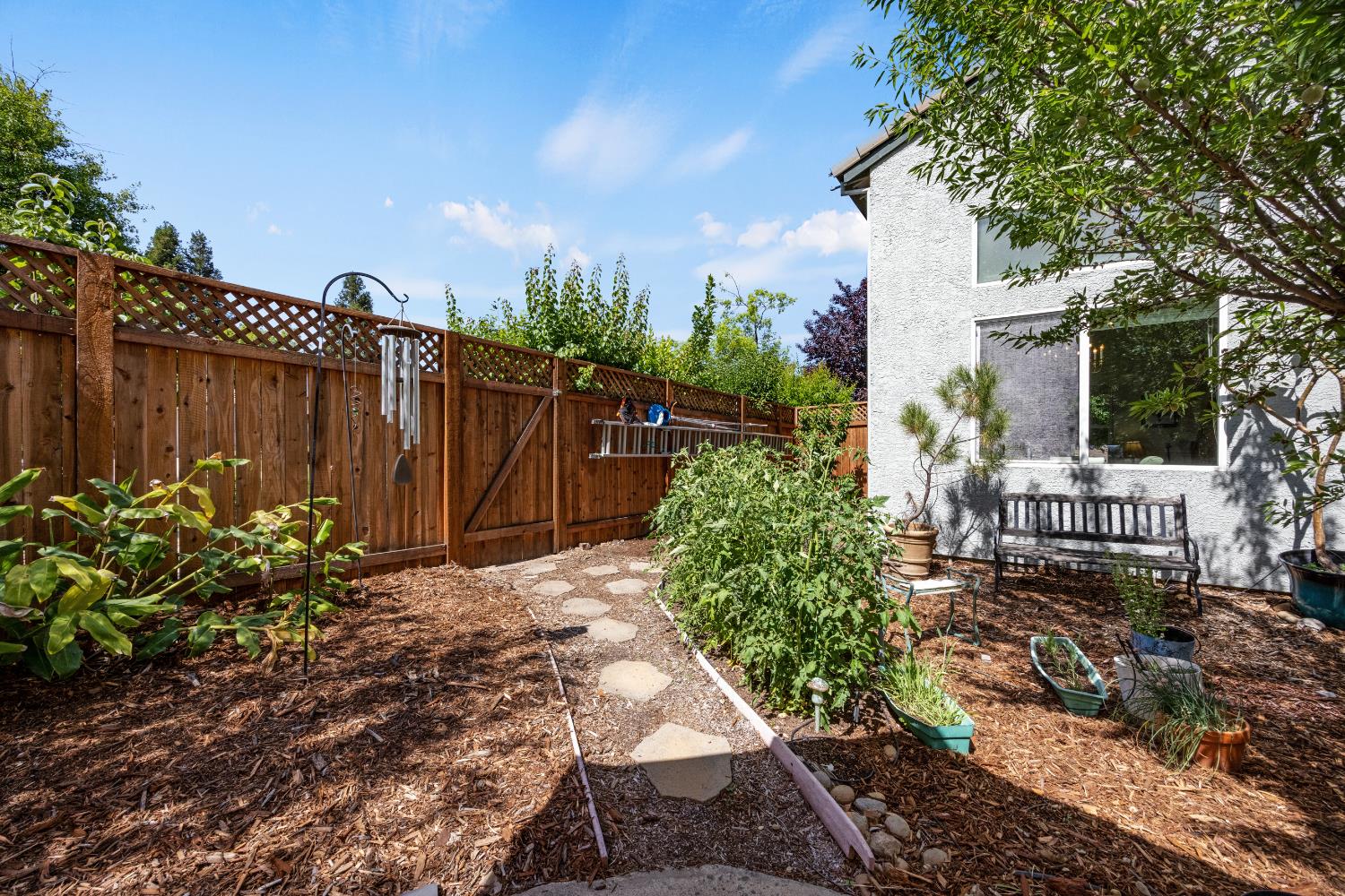Detail Gallery Image 15 of 72 For 6733 Cherry Ridge Cir, Roseville,  CA 95678 - 4 Beds | 3 Baths