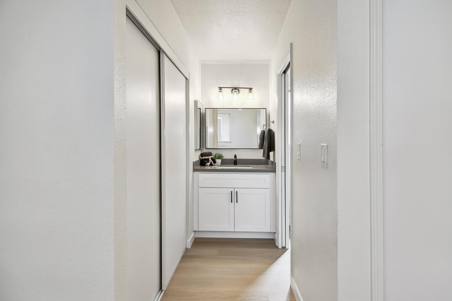 Detail Gallery Image 26 of 43 For 8135 Traver Ct, Sacramento,  CA 95828 - 3 Beds | 2 Baths