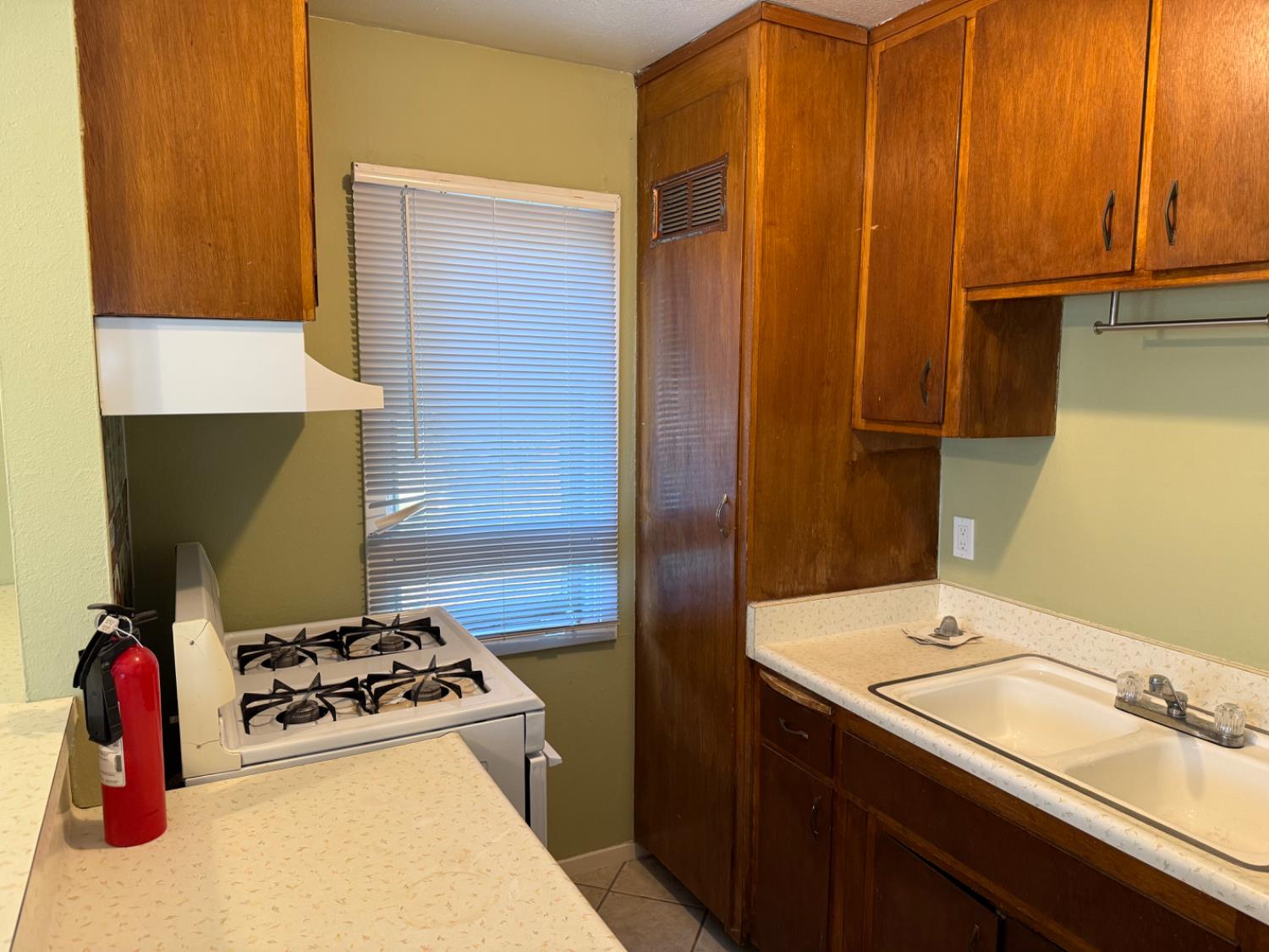 Detail Gallery Image 3 of 7 For 1017 Beamer St a,  Woodland,  CA 95695 - 1 Beds | 1 Baths