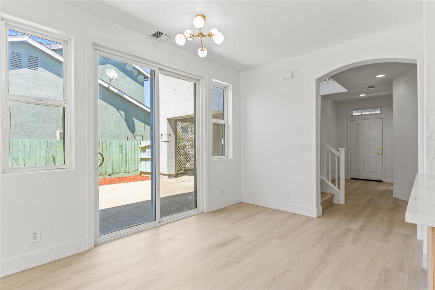 Detail Gallery Image 26 of 63 For 156 Bristol Way, Yuba City,  CA 95993 - 5 Beds | 2/1 Baths