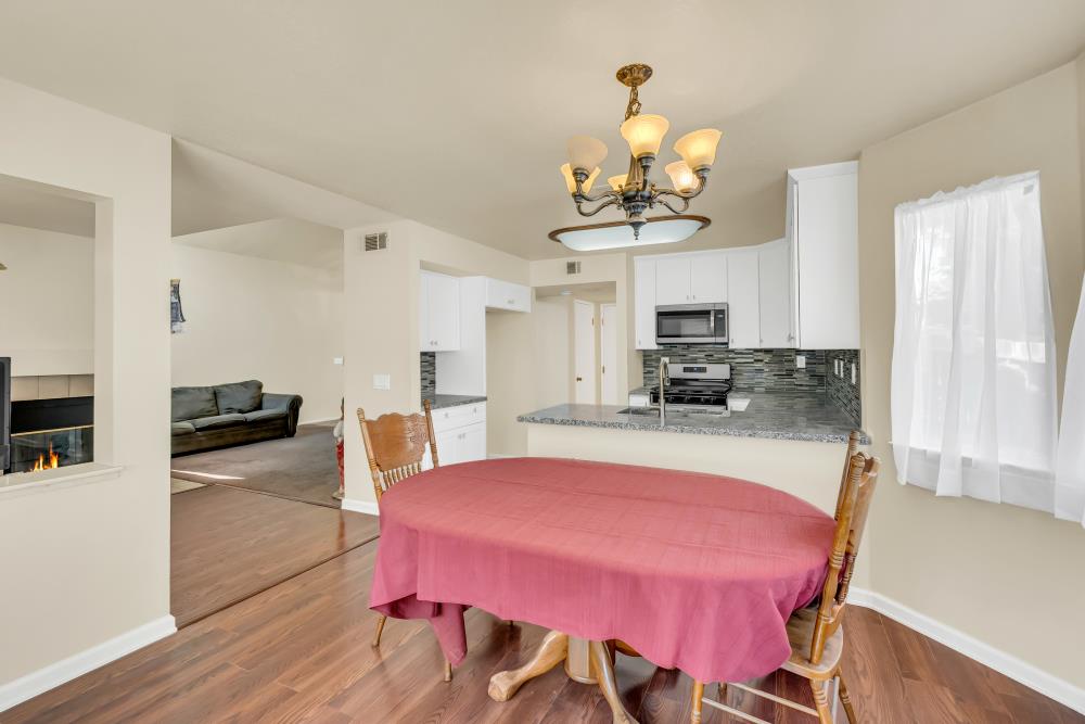 Detail Gallery Image 13 of 46 For 9004 Beryl Creek Way, Elk Grove,  CA 95758 - 3 Beds | 2/1 Baths