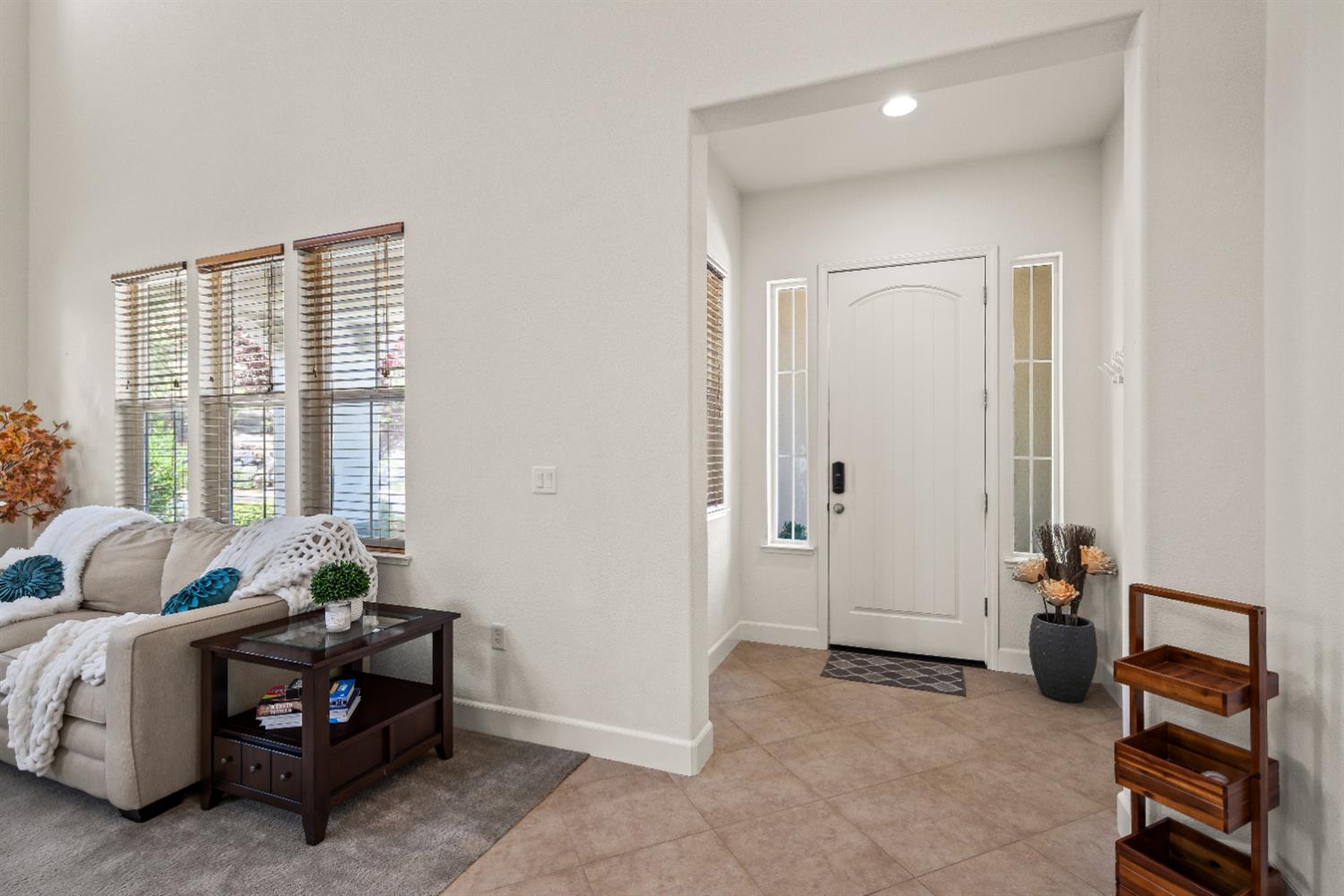 Detail Gallery Image 6 of 53 For 2100 Wyckford Blvd, Rocklin,  CA 95765 - 5 Beds | 4 Baths