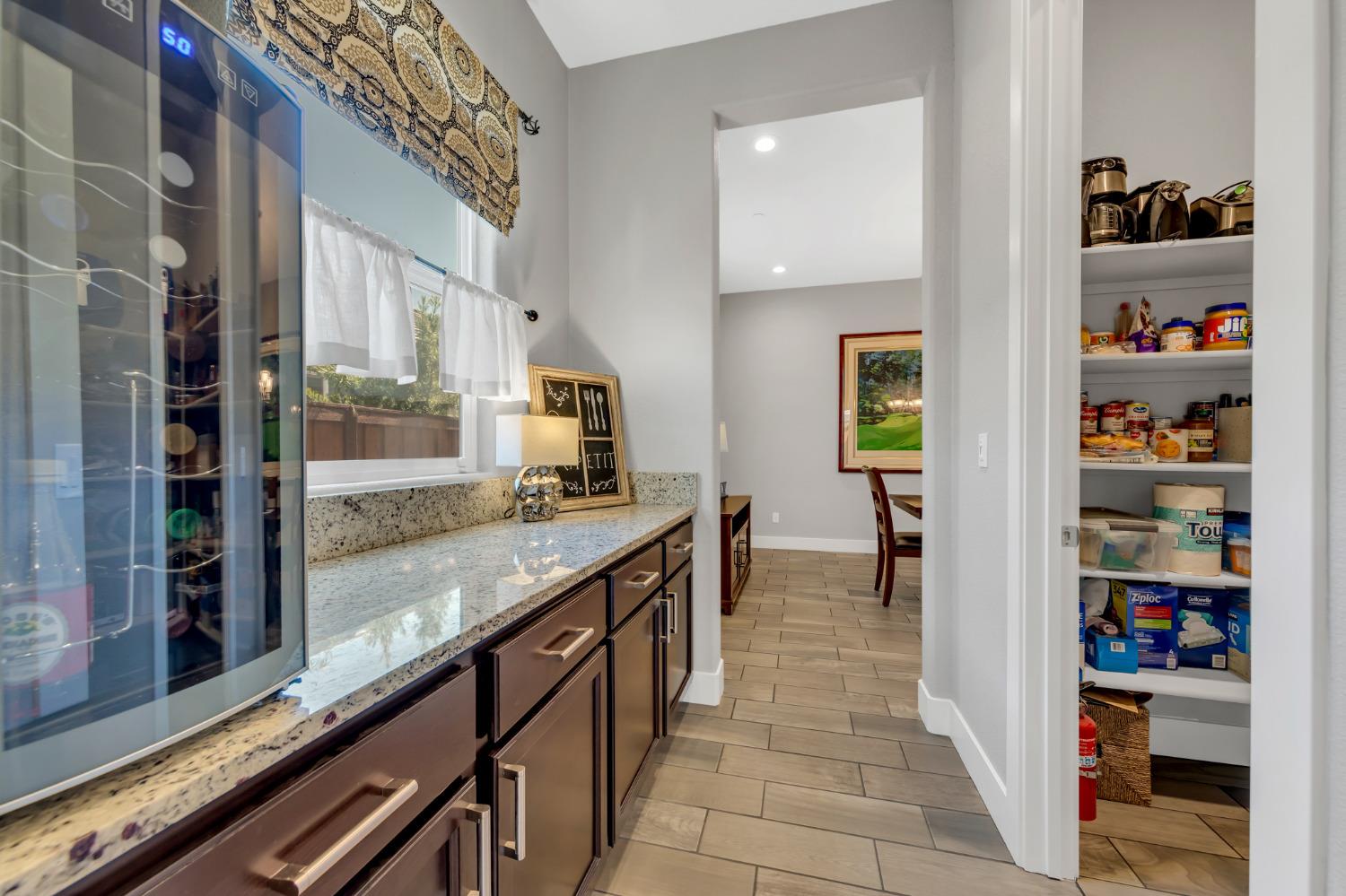 Detail Gallery Image 16 of 48 For 368 Olivadi Way, Sacramento,  CA 95834 - 3 Beds | 2/1 Baths