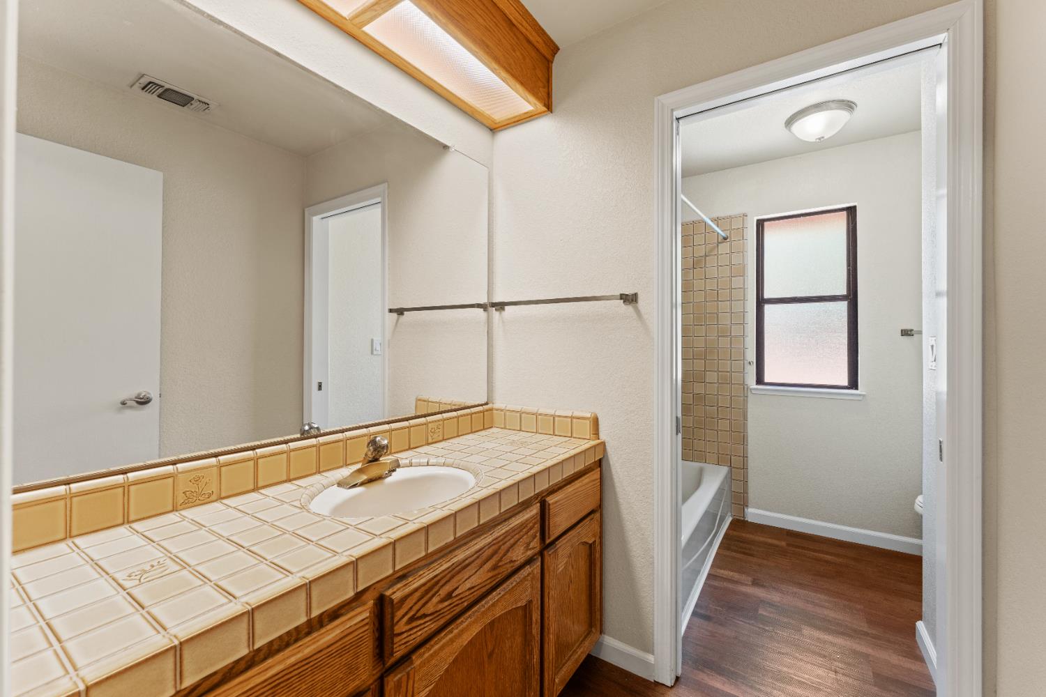 Detail Gallery Image 20 of 41 For 241 Randall Dr, Folsom,  CA 95630 - 3 Beds | 2 Baths