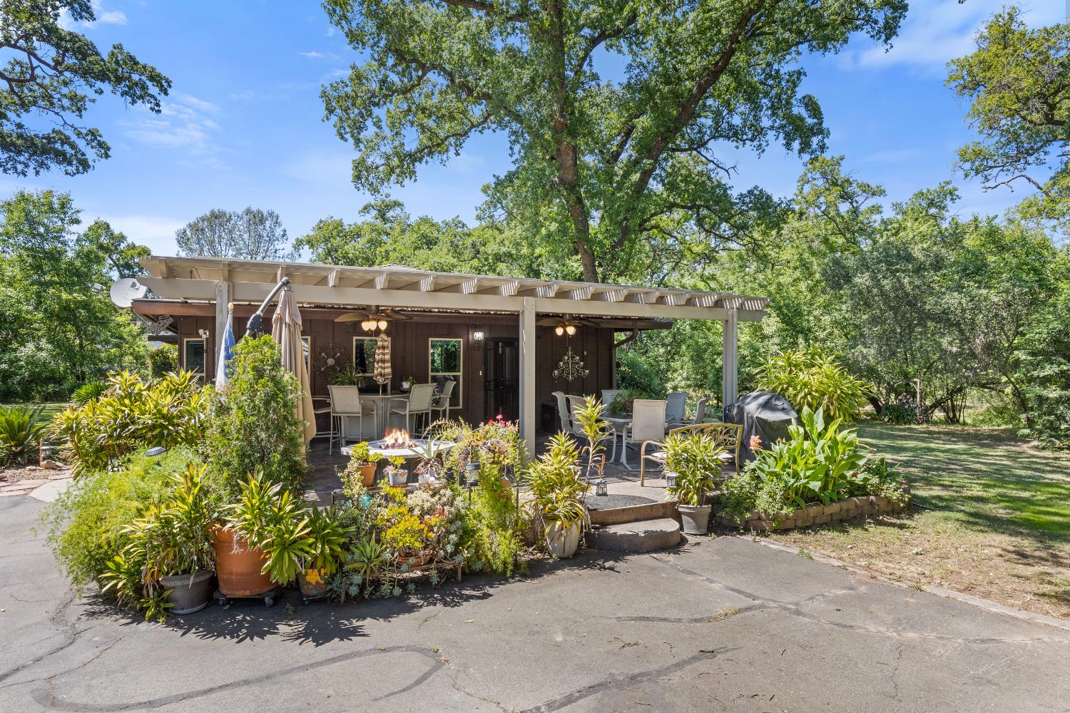 Detail Gallery Image 10 of 59 For 7705 Horseshoe Bar Rd, Loomis,  CA 95650 - 3 Beds | 2 Baths
