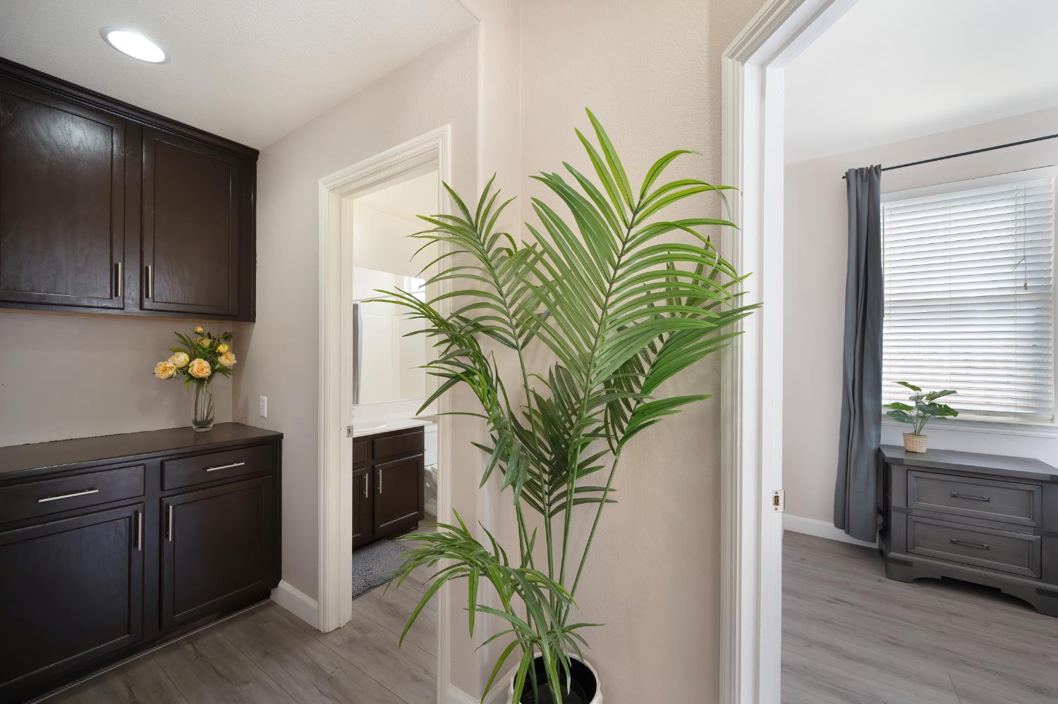 Detail Gallery Image 16 of 42 For 10112 Nebbiolo Ct, Elk Grove,  CA 95624 - 4 Beds | 3 Baths