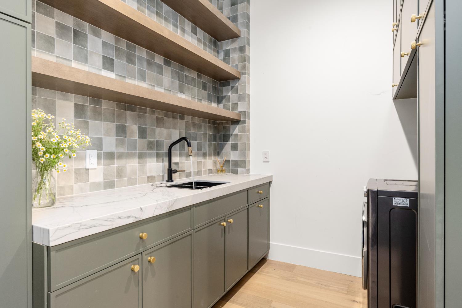 Detail Gallery Image 26 of 84 For 3320 Cherokee Trl, Loomis,  CA 95650 - 5 Beds | 3/1 Baths