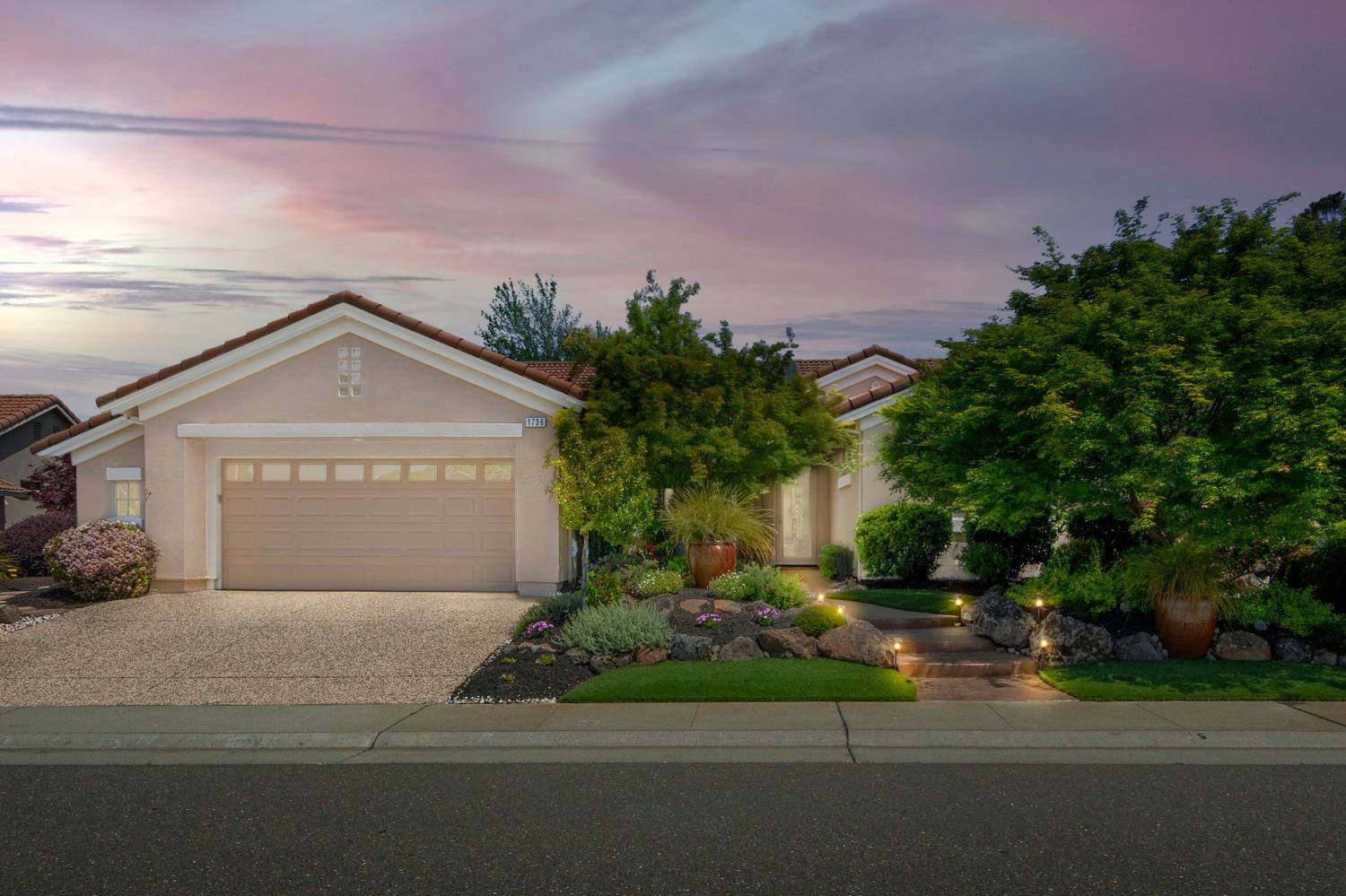 Detail Gallery Image 1 of 55 For 1736 Stone House Ln, Lincoln,  CA 95648 - 2 Beds | 2 Baths
