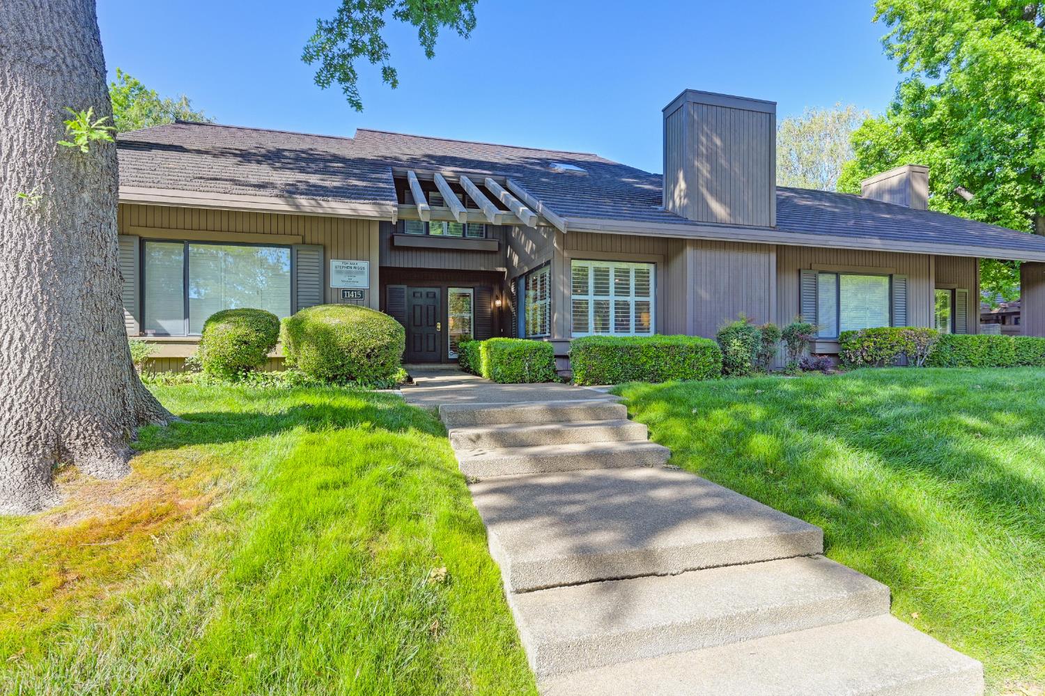 Detail Gallery Image 1 of 31 For 11415 Gold Country Blvd, Gold River,  CA 95670 - 3 Beds | 2/1 Baths