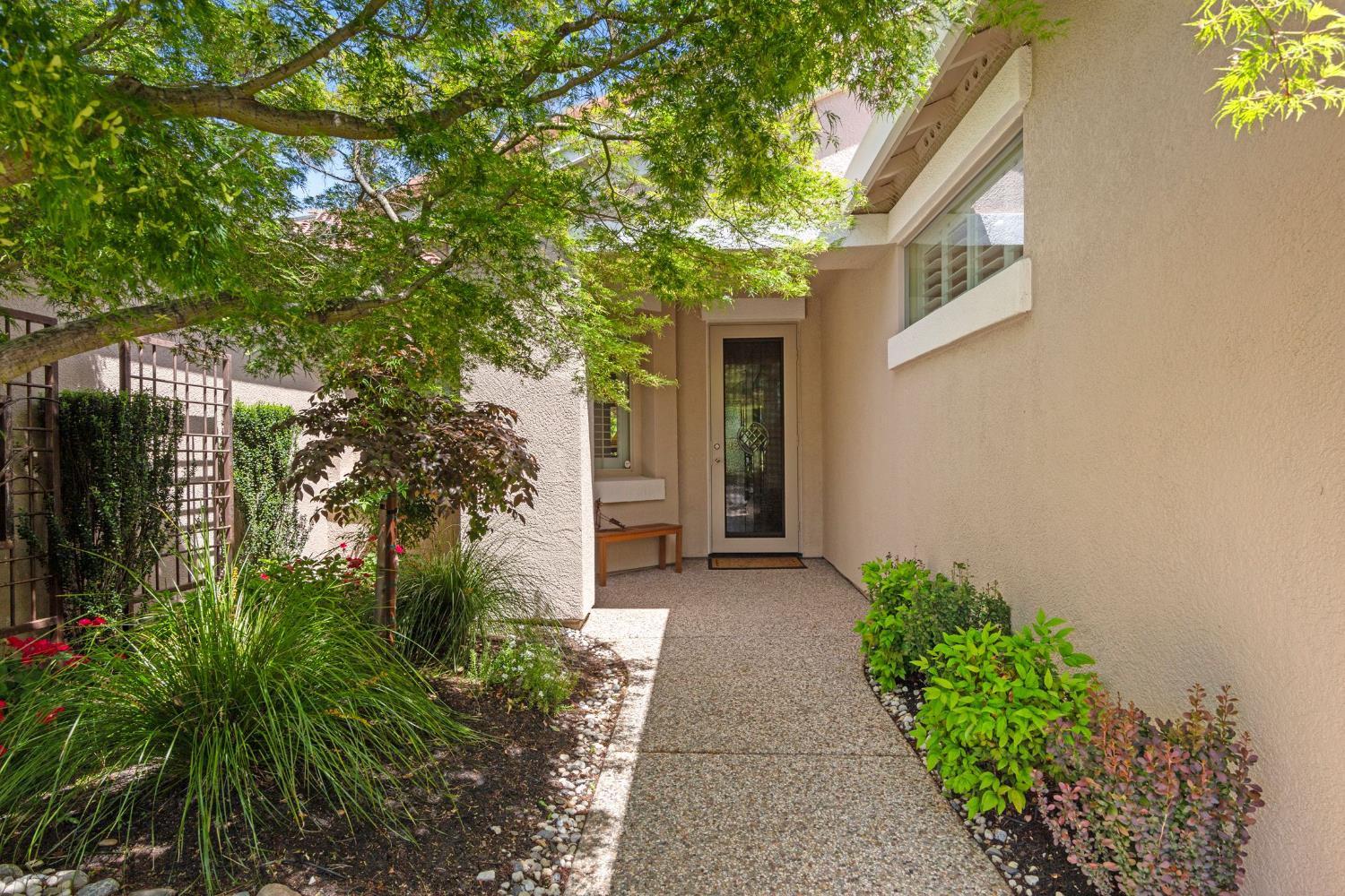 Detail Gallery Image 5 of 55 For 1736 Stone House Ln, Lincoln,  CA 95648 - 2 Beds | 2 Baths