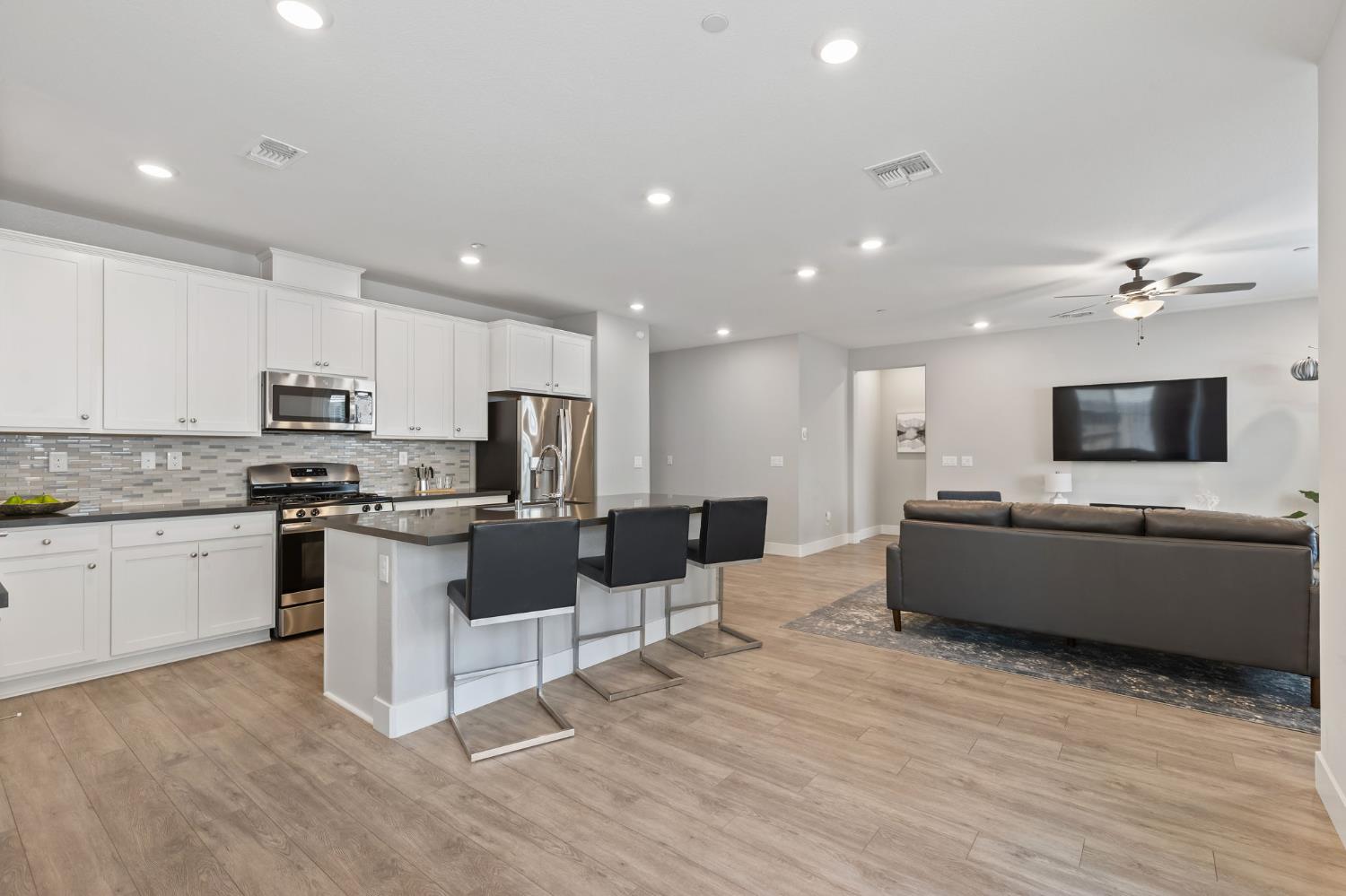 Detail Gallery Image 27 of 47 For 672 Chiselville Ln, Lincoln,  CA 95648 - 3 Beds | 2 Baths