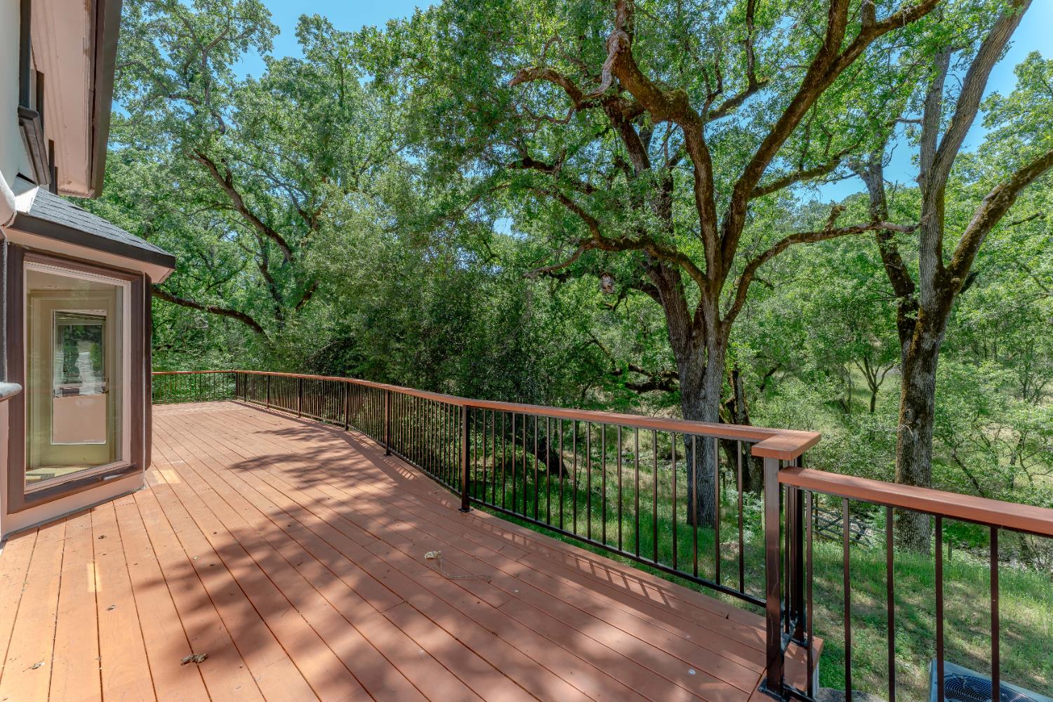 Detail Gallery Image 28 of 86 For 5360 Grassy Run Rd, Placerville,  CA 95667 - 4 Beds | 4/1 Baths