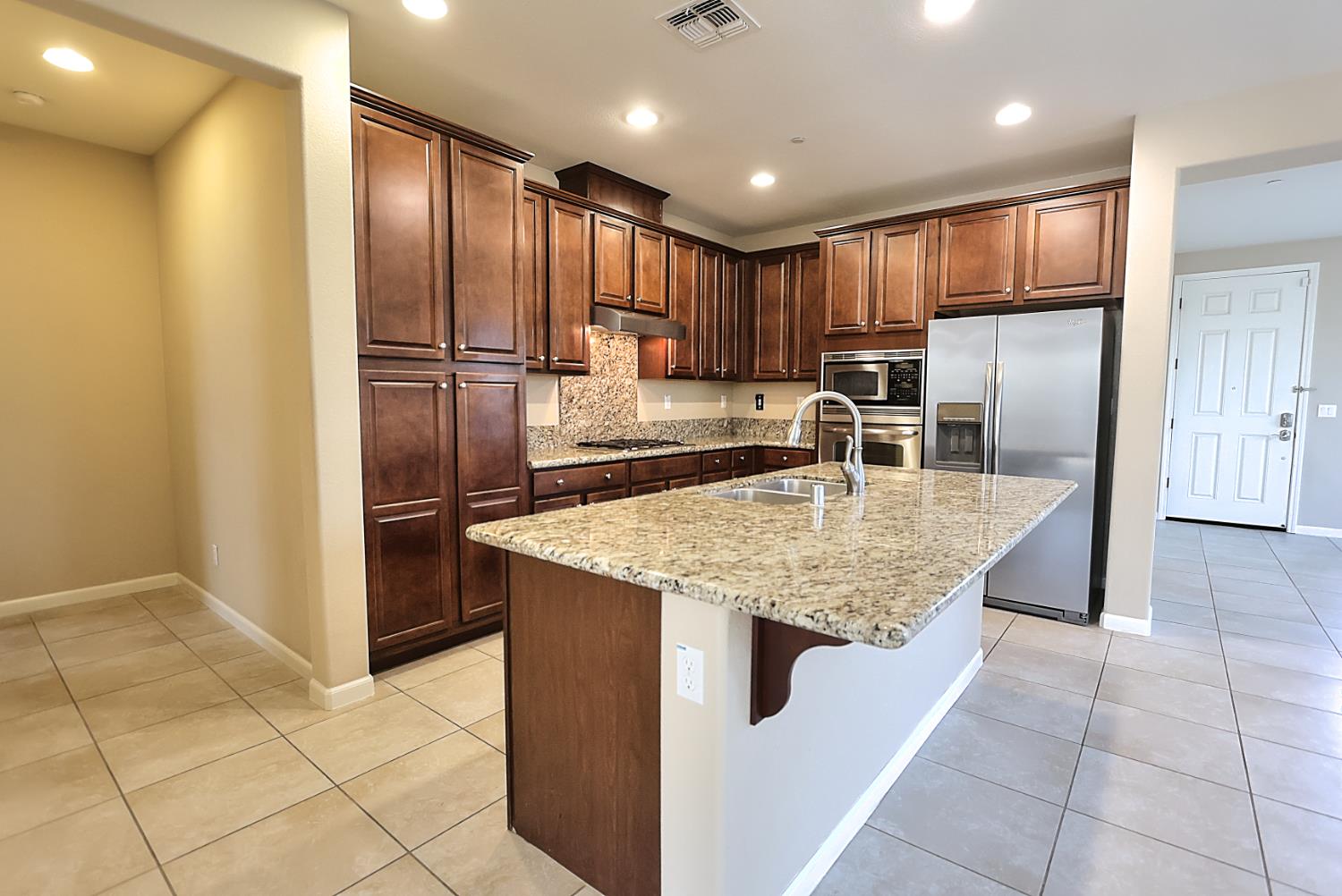 Detail Gallery Image 14 of 57 For 8012 Spiess Ct, Elk Grove,  CA 95757 - 4 Beds | 2 Baths