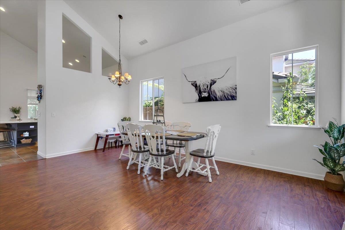 Detail Gallery Image 7 of 47 For 2189 Stonewater Dr, Yuba City,  CA 95991 - 4 Beds | 2/1 Baths