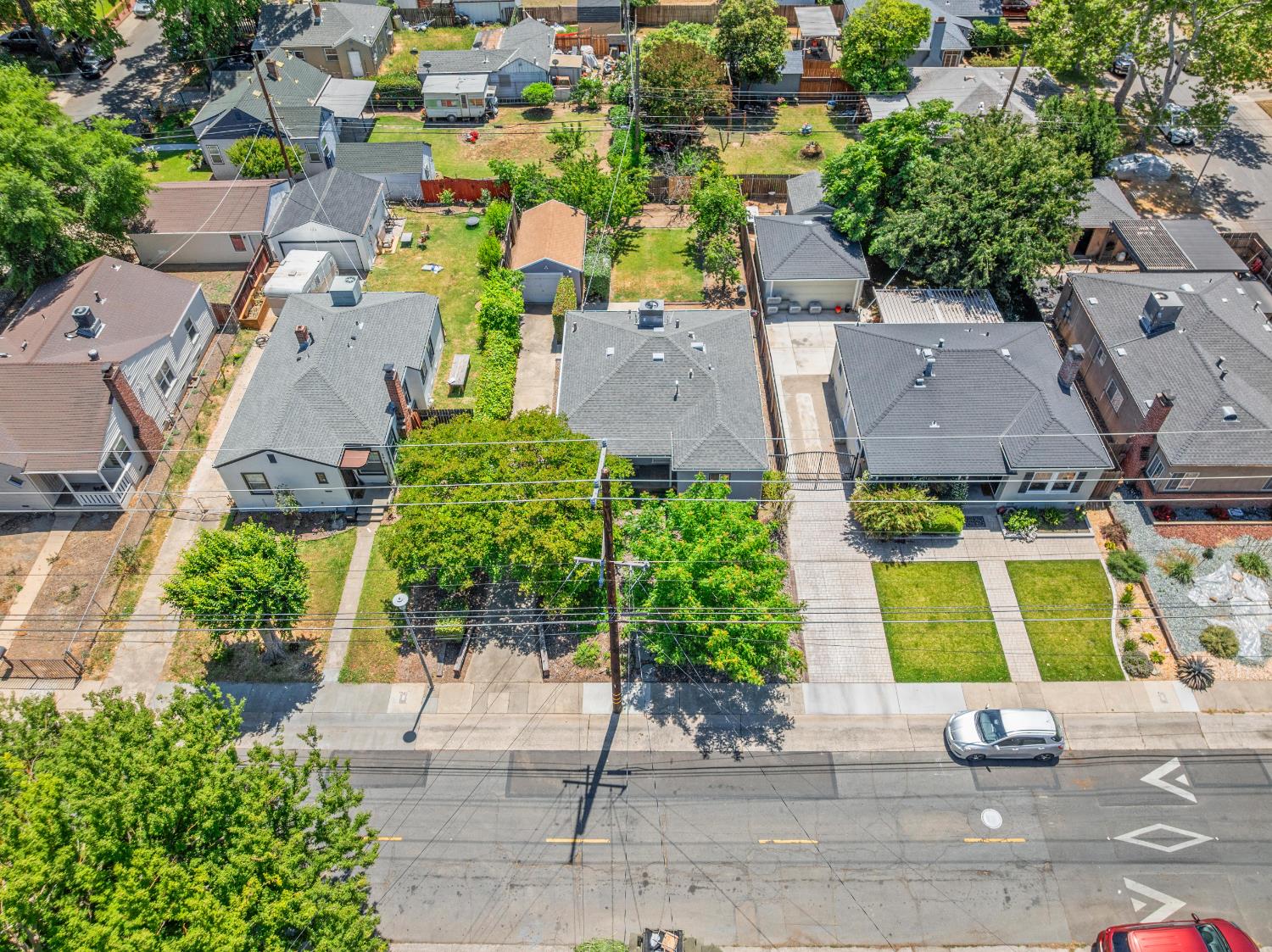 Detail Gallery Image 42 of 51 For 3914 12th Ave, Sacramento,  CA 95817 - 2 Beds | 1 Baths