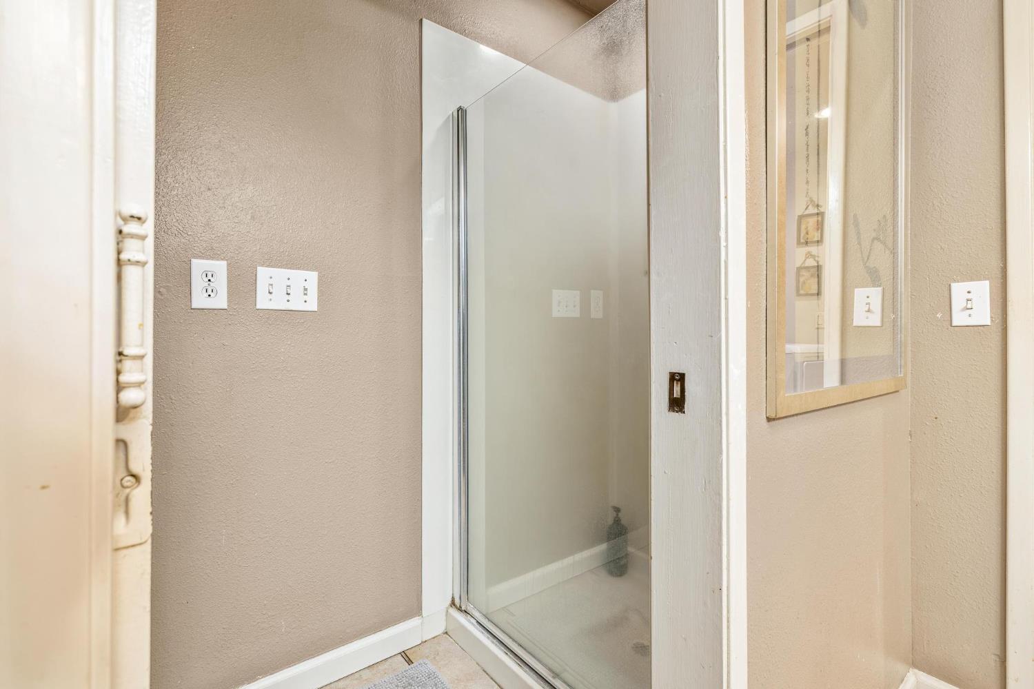 Detail Gallery Image 25 of 58 For 2028 Scenic Dr, Modesto,  CA 95355 - 3 Beds | 3 Baths