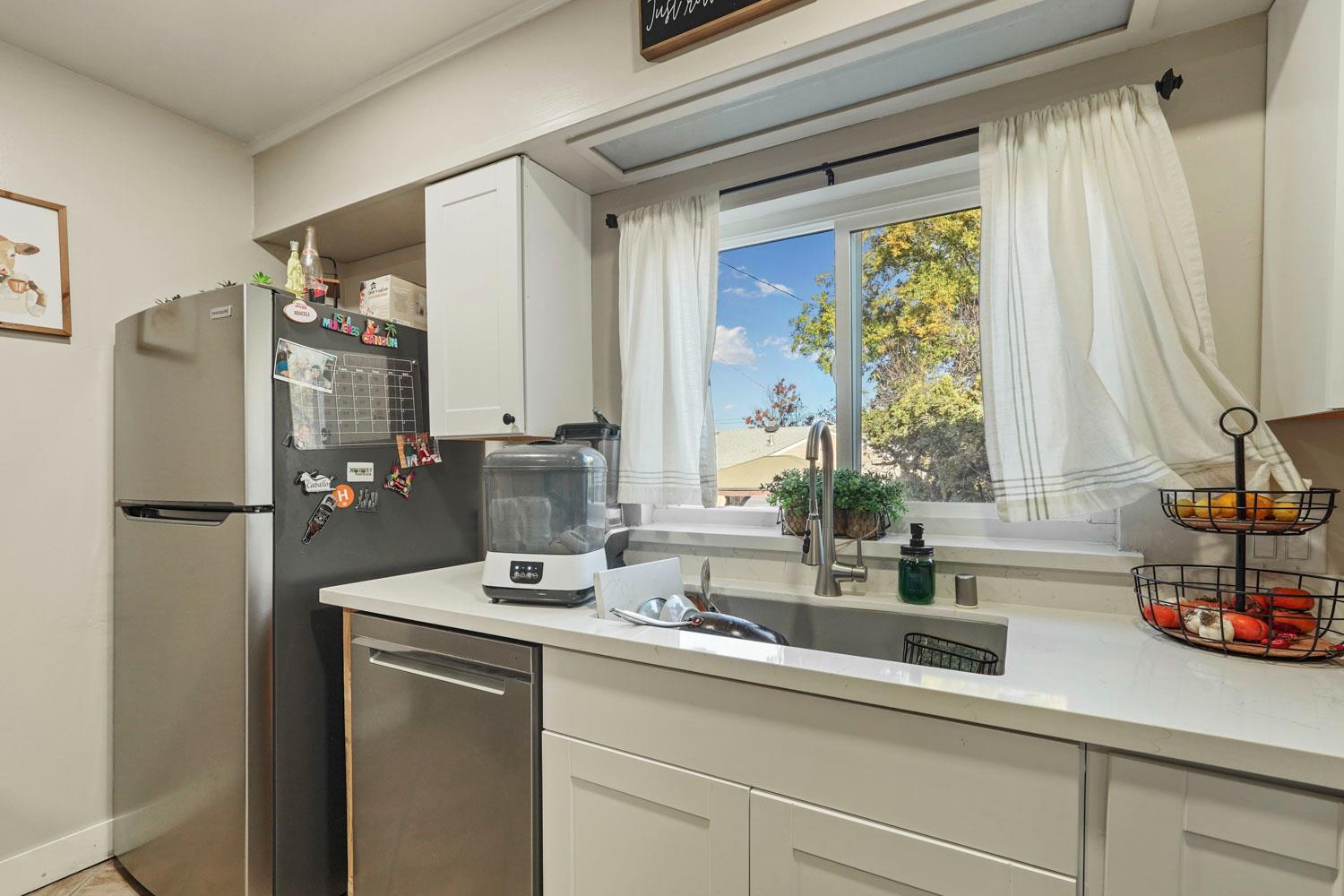 Detail Gallery Image 19 of 40 For 1129 S Lincoln St, Stockton,  CA 95206 - 3 Beds | 2 Baths