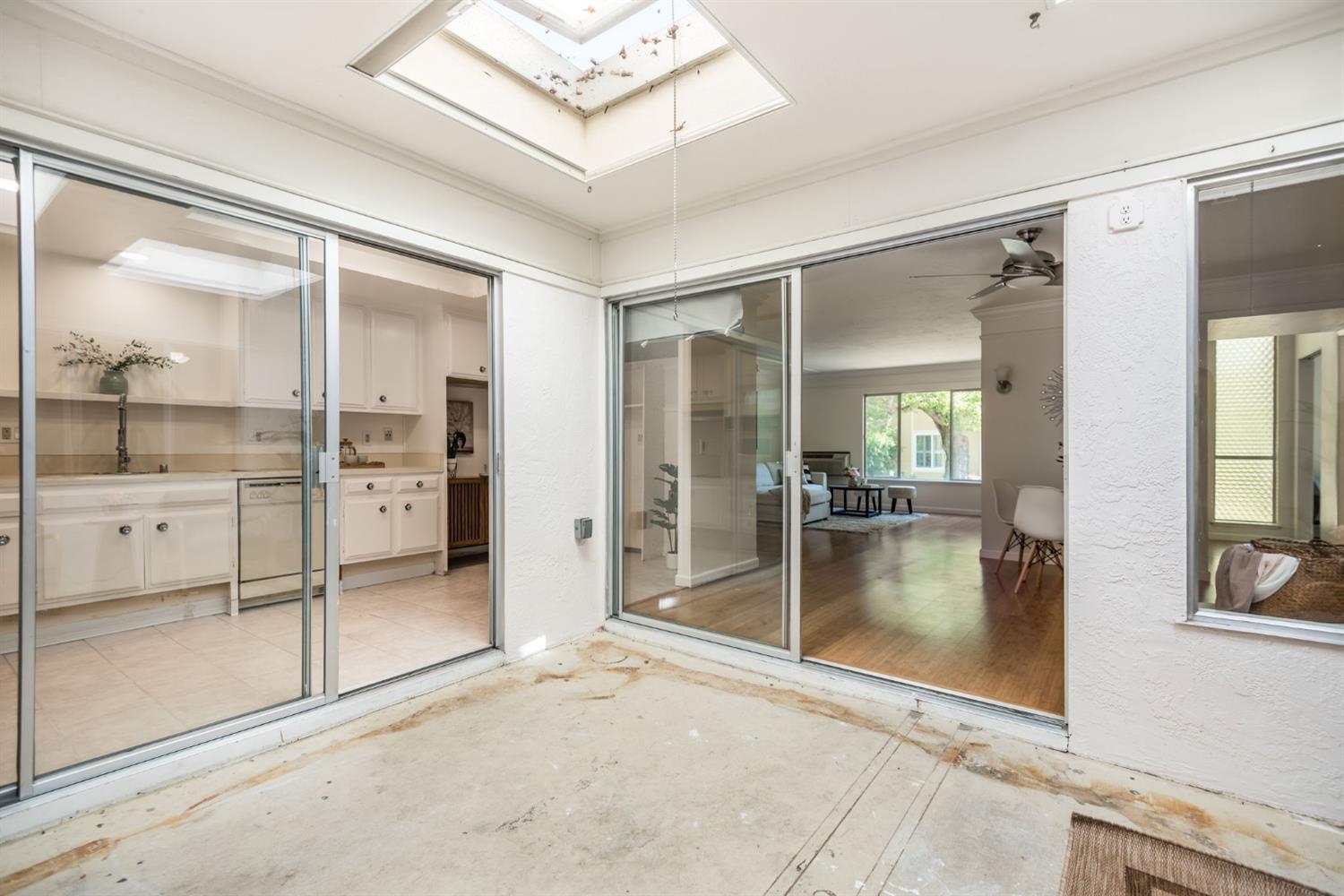 Detail Gallery Image 18 of 28 For 1833 Skycrest Dr #2,  Walnut Creek,  CA 94595 - 2 Beds | 2 Baths