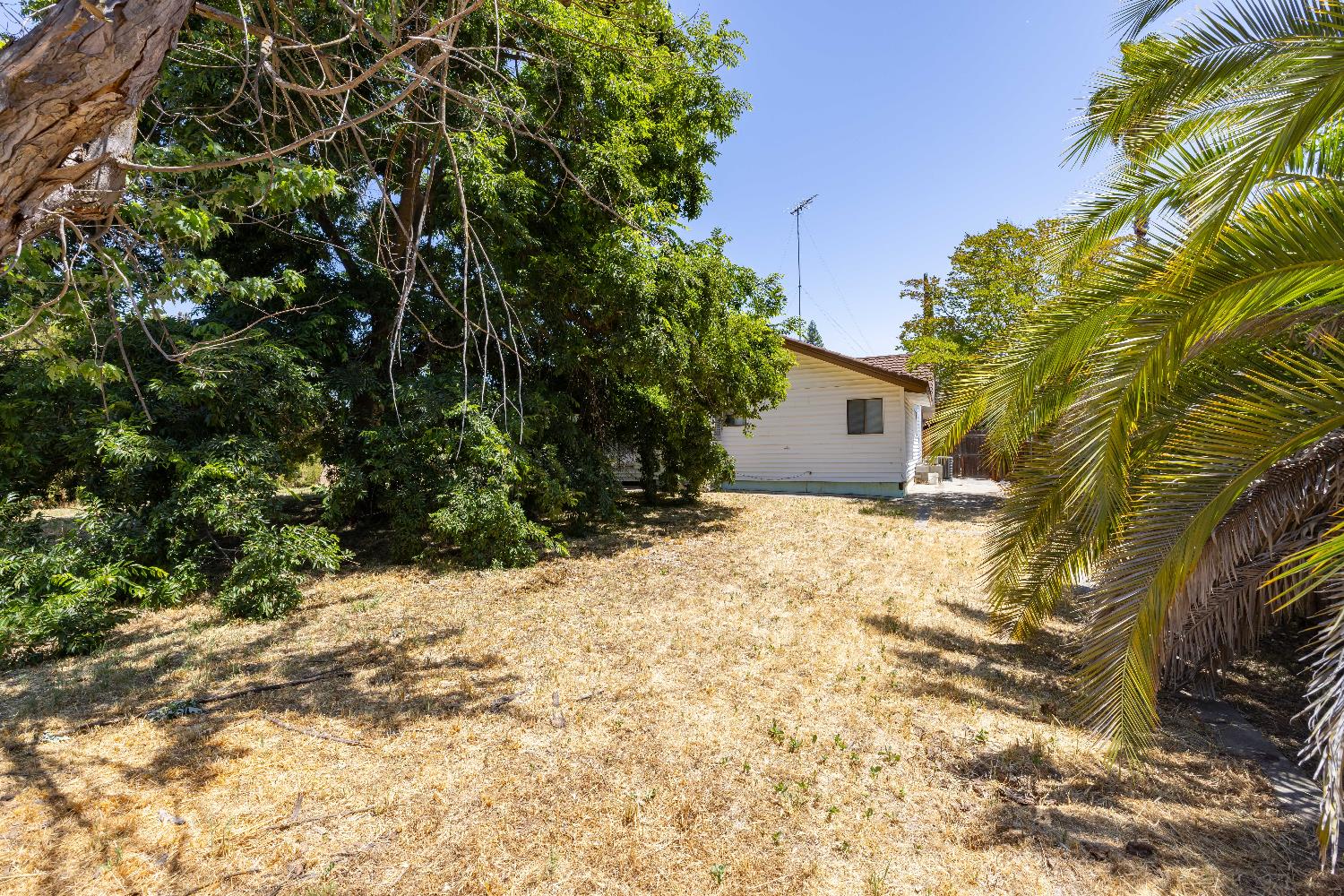 Detail Gallery Image 38 of 40 For 5541 Mariposa Ave, Citrus Heights,  CA 95610 - 3 Beds | 2 Baths