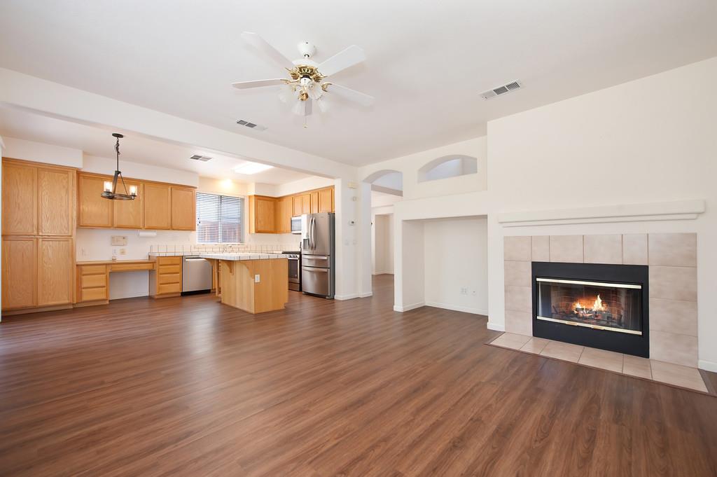 Detail Gallery Image 15 of 43 For 6437 Cormorant Cir, Rocklin,  CA 95765 - 4 Beds | 3 Baths