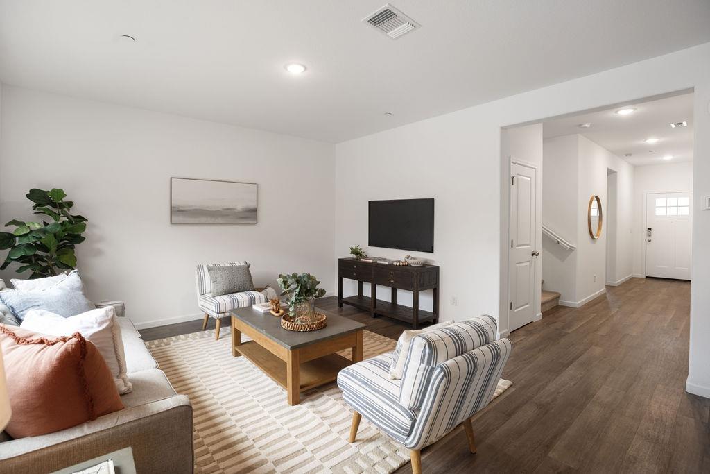 Chatum Court, Rancho Cordova, California image 12