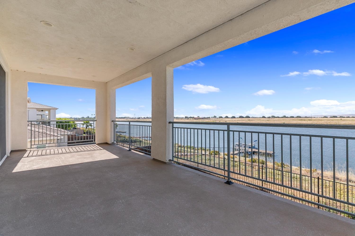 Detail Gallery Image 21 of 48 For 1674 Locksley Dr, Lathrop,  CA 95330 - 4 Beds | 3 Baths