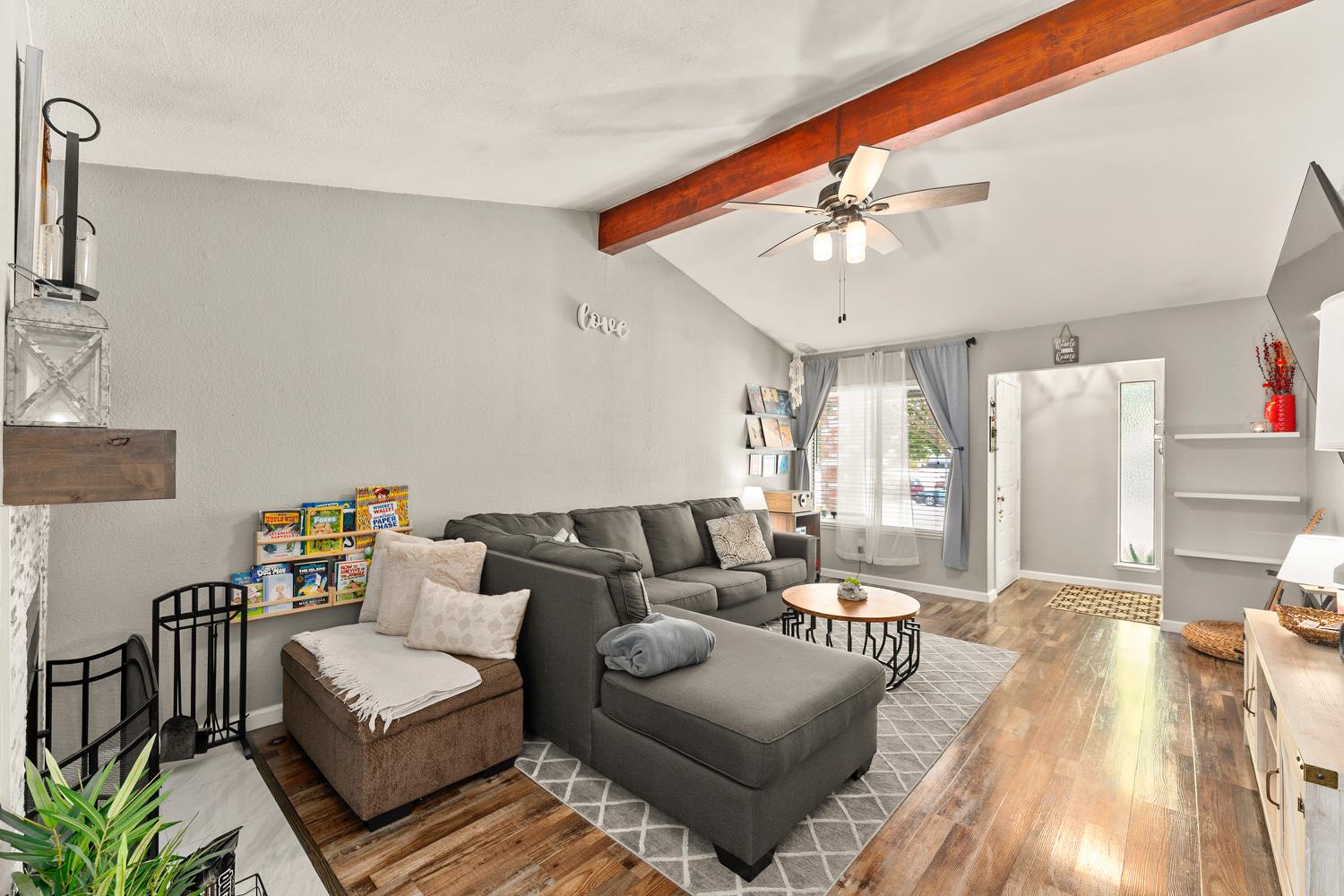 Detail Gallery Image 13 of 47 For 7679 Lakewood Park Dr, Sacramento,  CA 95828 - 2 Beds | 2 Baths